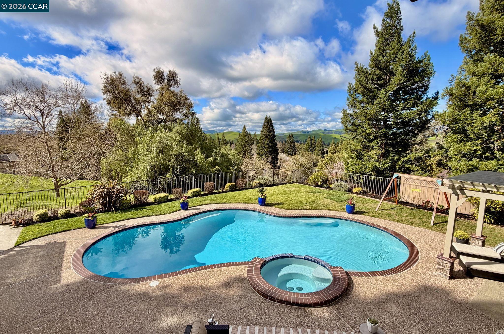 Detail Gallery Image 2 of 56 For 4060 Sugar Maple Dr, Danville,  CA 94506 - 4 Beds | 3 Baths