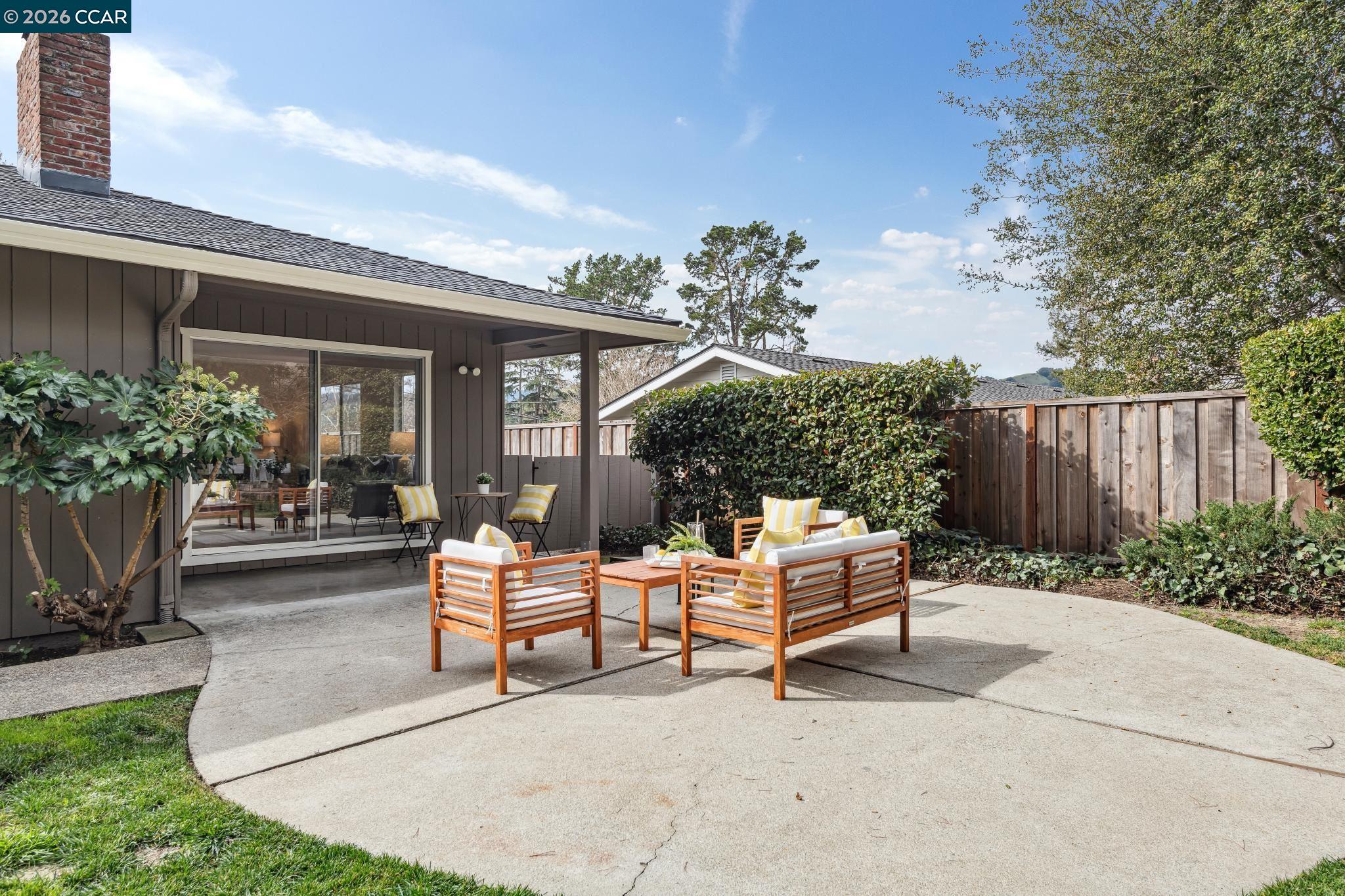 Detail Gallery Image 30 of 46 For 1103 Larch Avenue, Moraga,  CA 94556 - 3 Beds | 2 Baths