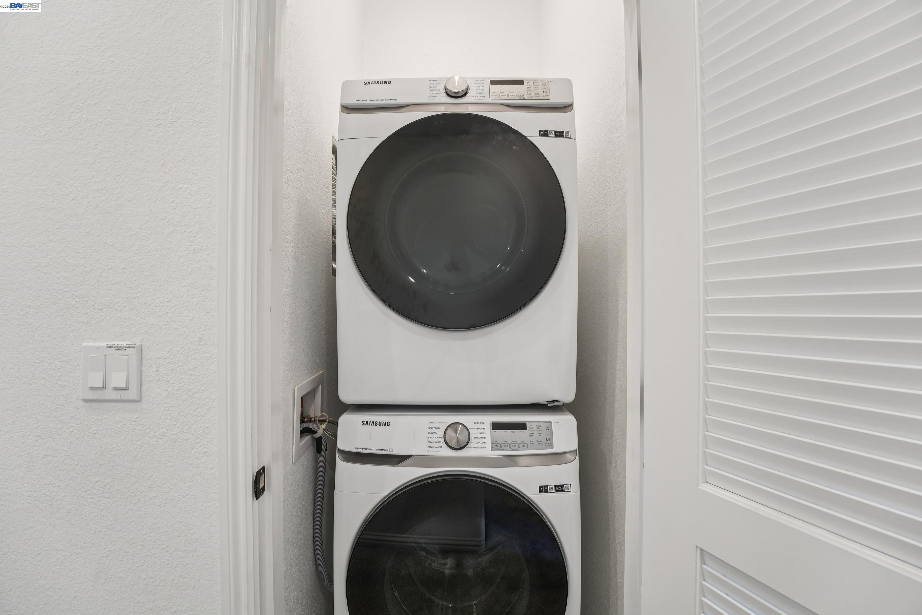 Detail Gallery Image 18 of 26 For 2870 Derbyline Ln, Alameda,  CA 94501 - 2 Beds | 1/1 Baths