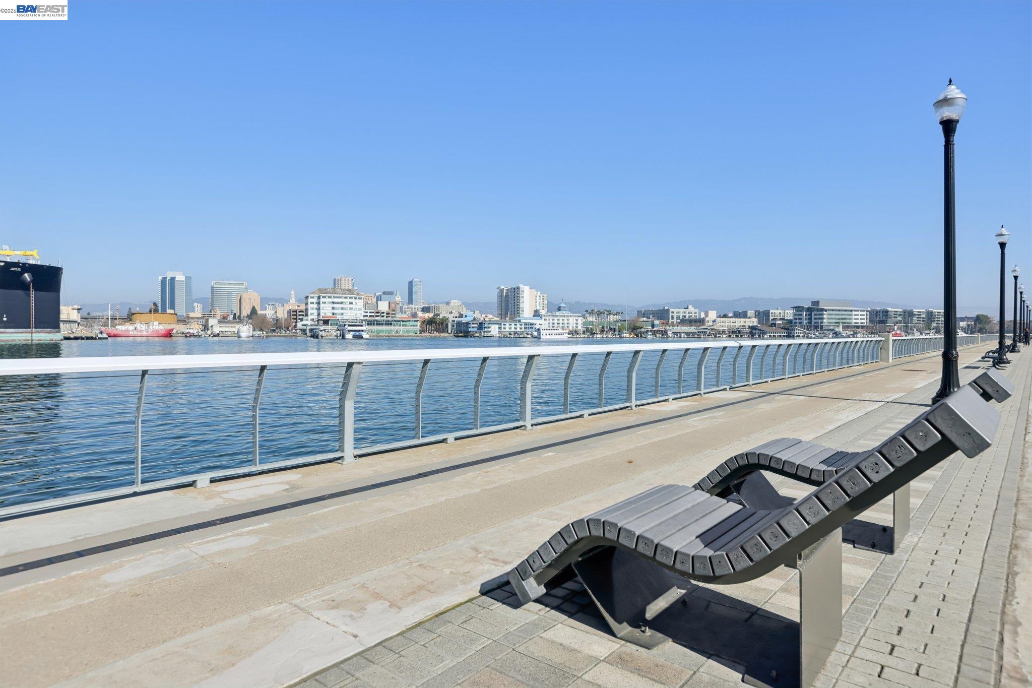 Detail Gallery Image 21 of 26 For 2870 Derbyline Ln, Alameda,  CA 94501 - 2 Beds | 1/1 Baths