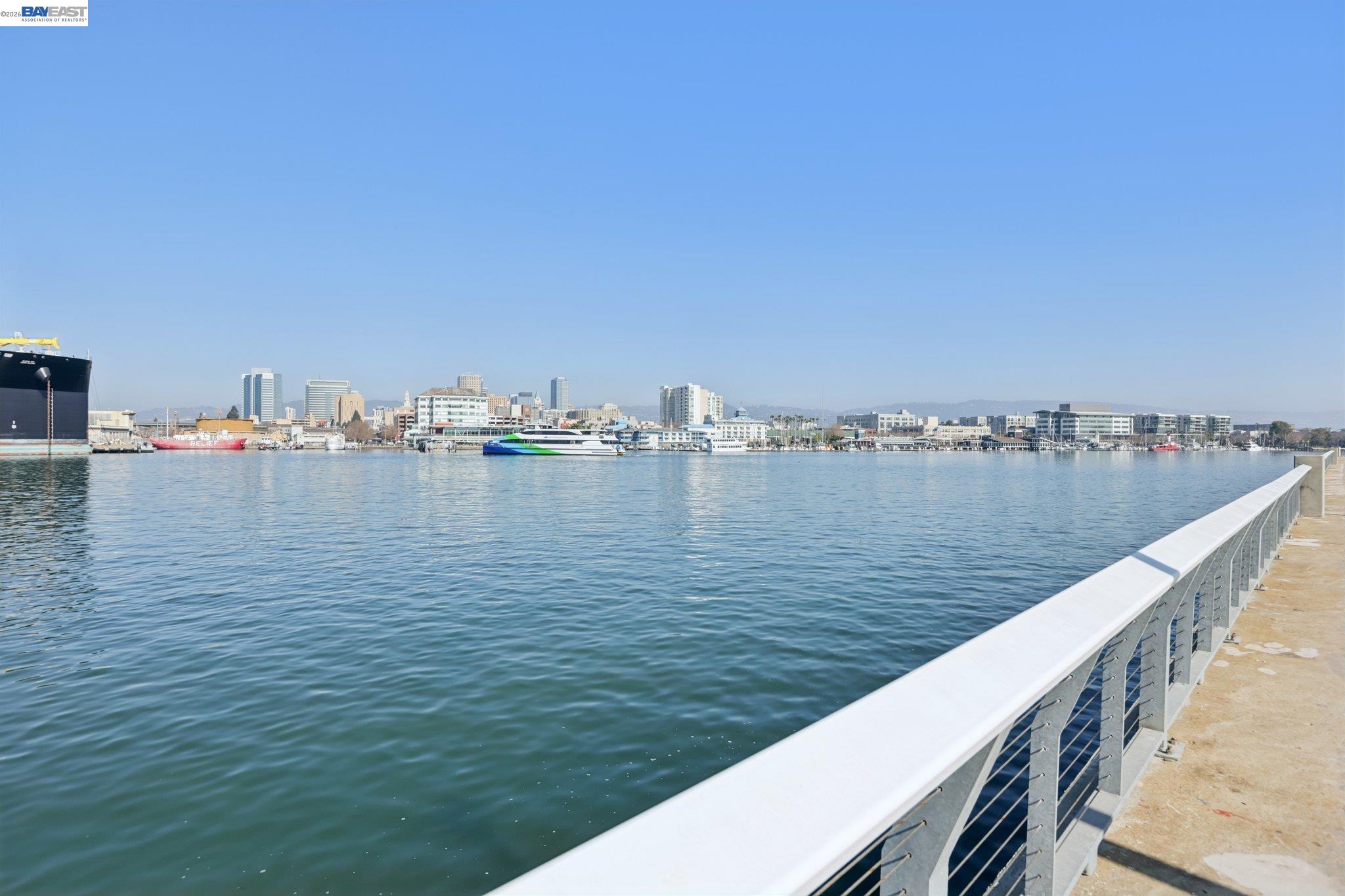 Detail Gallery Image 22 of 26 For 2870 Derbyline Ln, Alameda,  CA 94501 - 2 Beds | 1/1 Baths