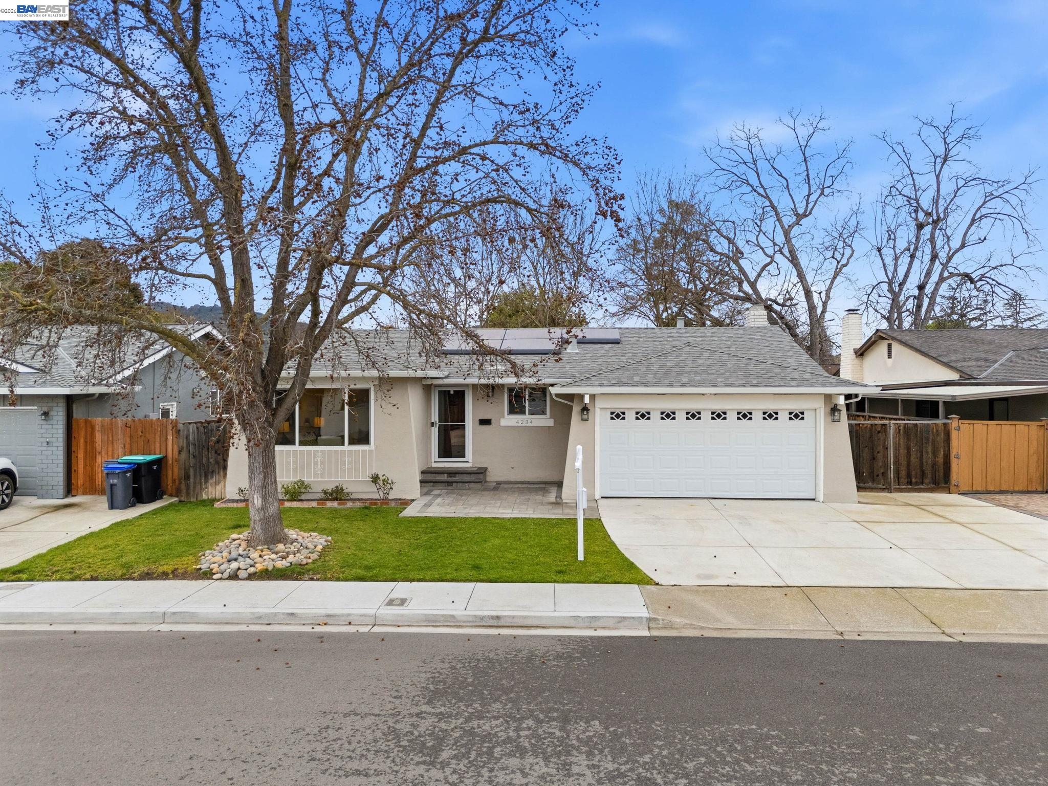 Detail Gallery Image 2 of 45 For 4234 Chapman Way, Pleasanton,  CA 94588-3961 - 4 Beds | 2 Baths