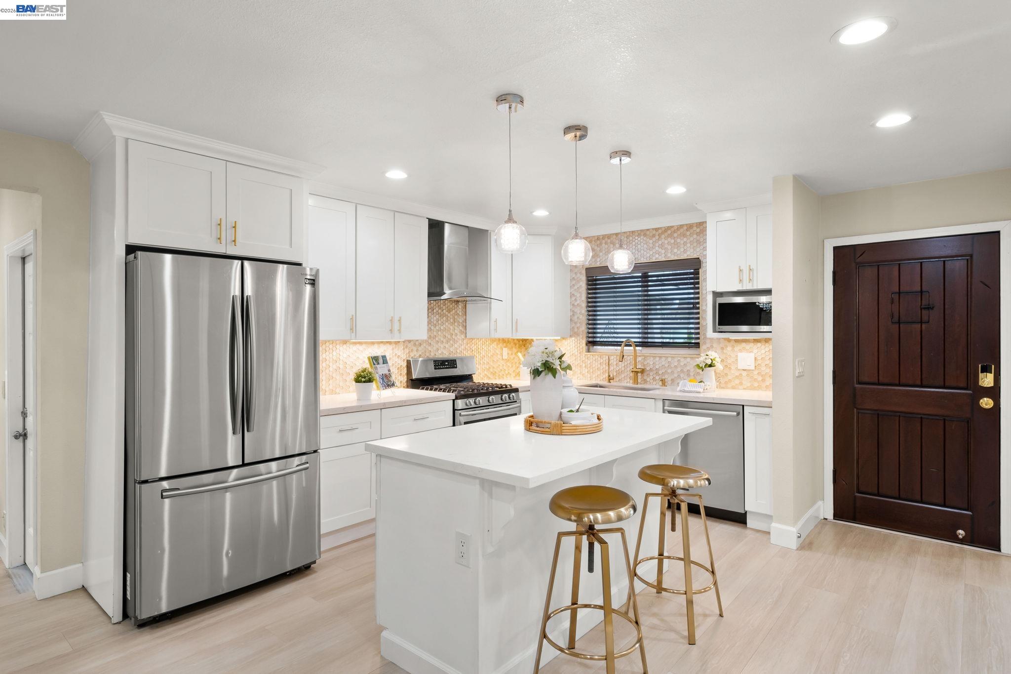 Detail Gallery Image 11 of 45 For 4234 Chapman Way, Pleasanton,  CA 94588-3961 - 4 Beds | 2 Baths