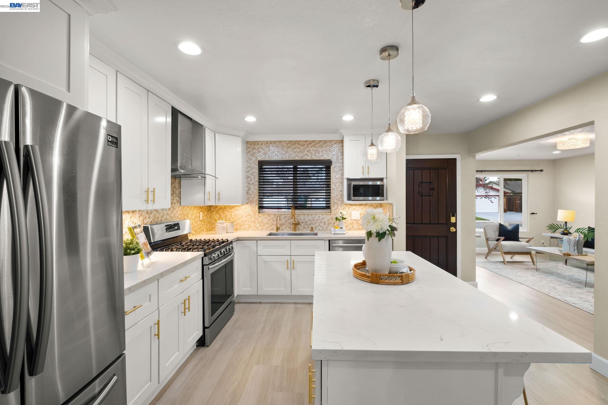 Detail Gallery Image 12 of 45 For 4234 Chapman Way, Pleasanton,  CA 94588-3961 - 4 Beds | 2 Baths