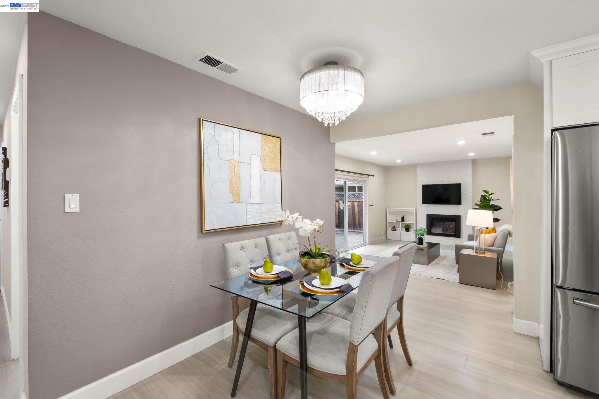 Detail Gallery Image 14 of 45 For 4234 Chapman Way, Pleasanton,  CA 94588-3961 - 4 Beds | 2 Baths