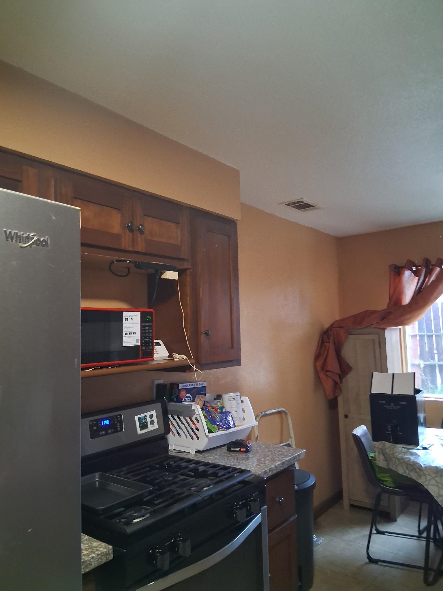 Detail Gallery Image 2 of 6 For 4820 Mcnary Court, Modesto,  CA 95357 - 3 Beds | 2 Baths