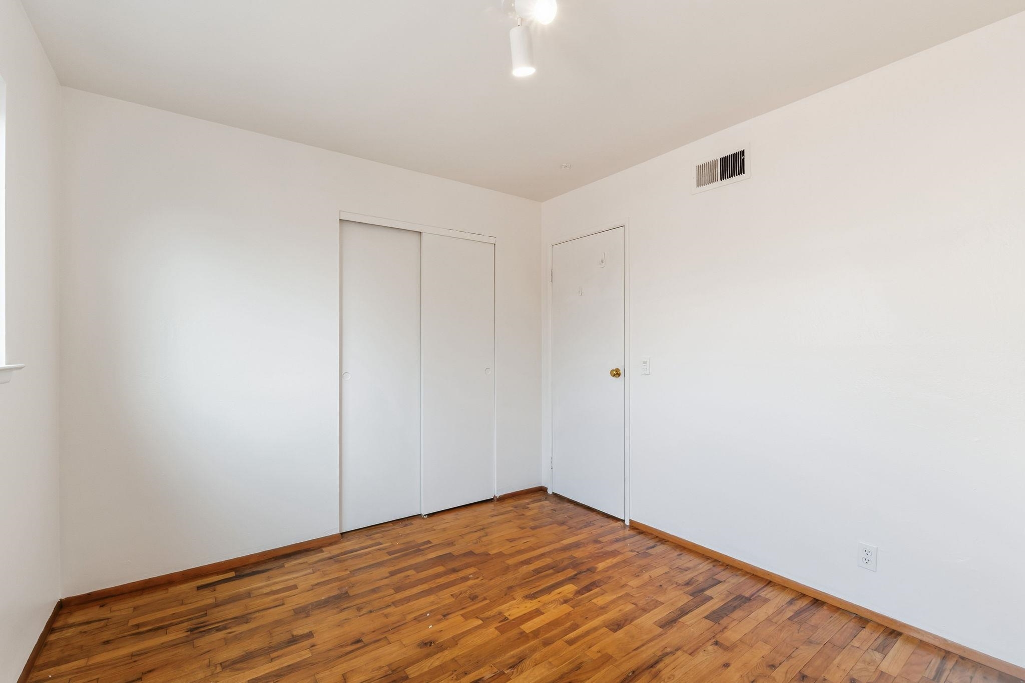 Detail Gallery Image 20 of 26 For 1609 Darwin St, Seaside,  CA 93955-4507 - 3 Beds | 1/1 Baths