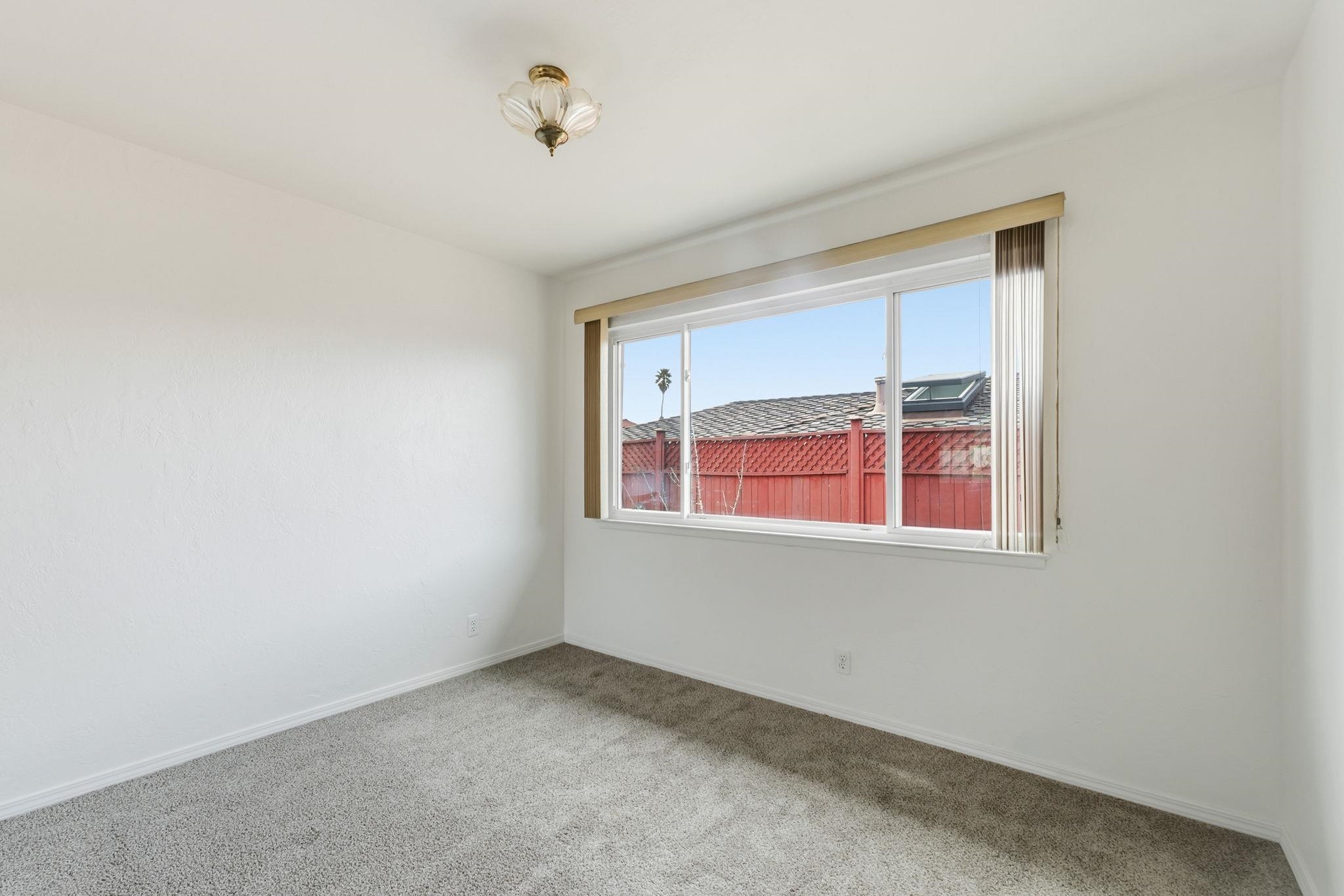 Detail Gallery Image 8 of 26 For 1609 Darwin St, Seaside,  CA 93955-4507 - 3 Beds | 1/1 Baths