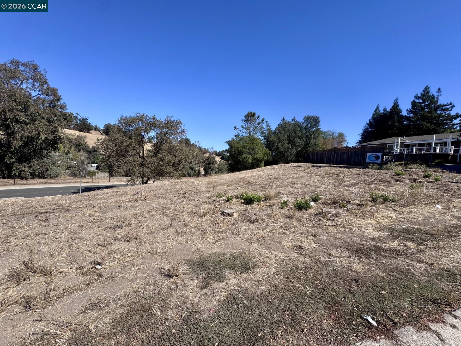 Detail Gallery Image 2 of 6 For Gladys Court, Lafayette,  CA 94549 - – Beds | – Baths