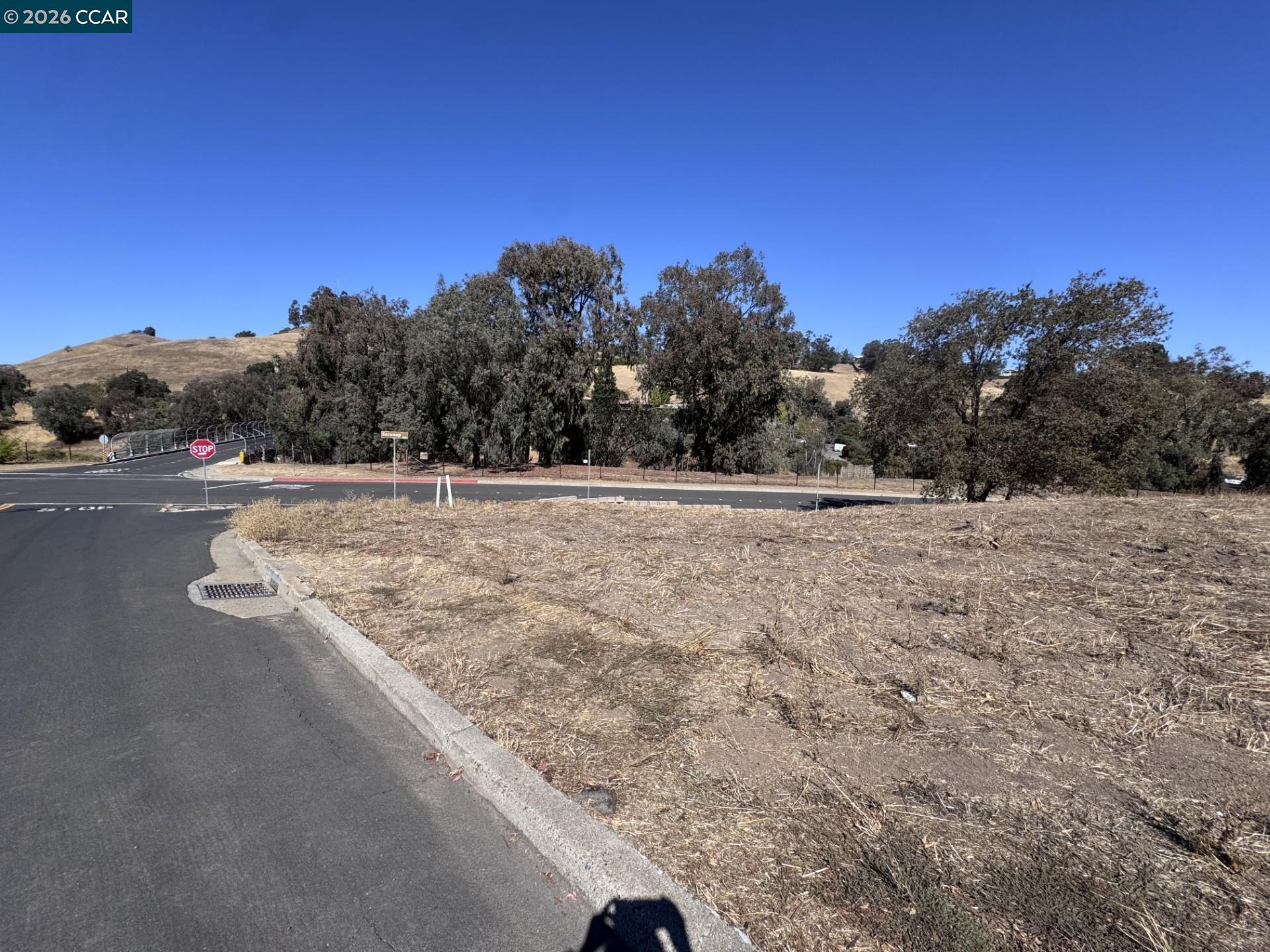 Detail Gallery Image 5 of 6 For Gladys Court, Lafayette,  CA 94549 - – Beds | – Baths