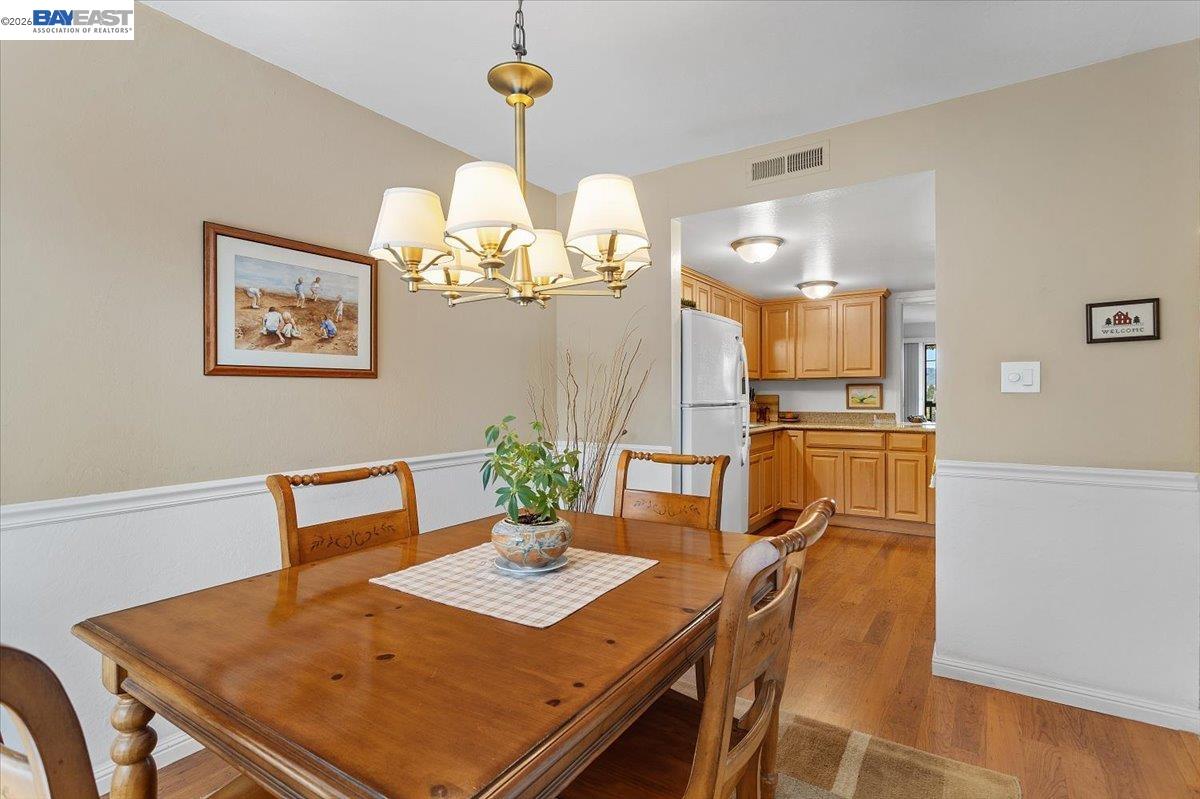 Front Image Thumbnail for BE41123883