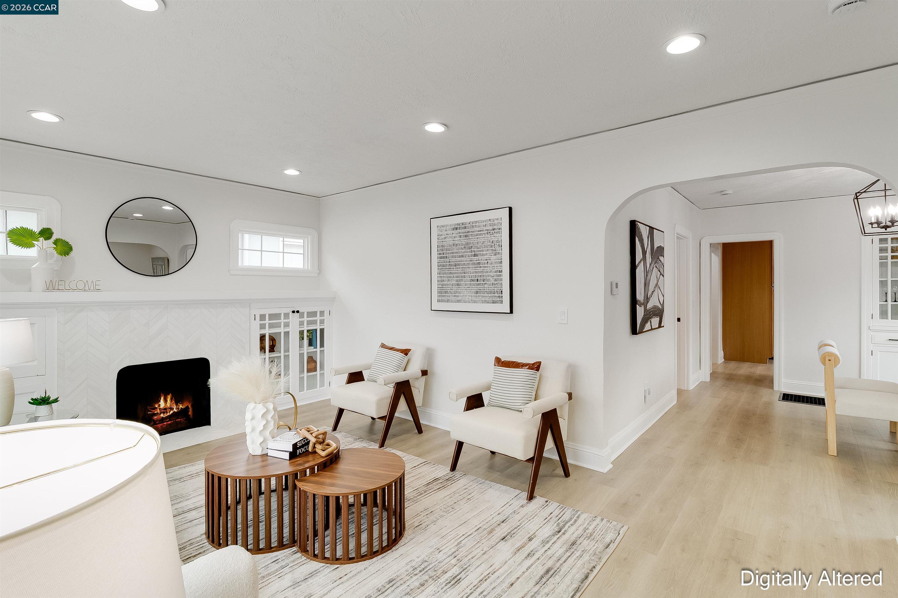 Detail Gallery Image 7 of 43 For 1604 Dwight Way, Berkeley,  CA 94703 - 2 Beds | 1 Baths