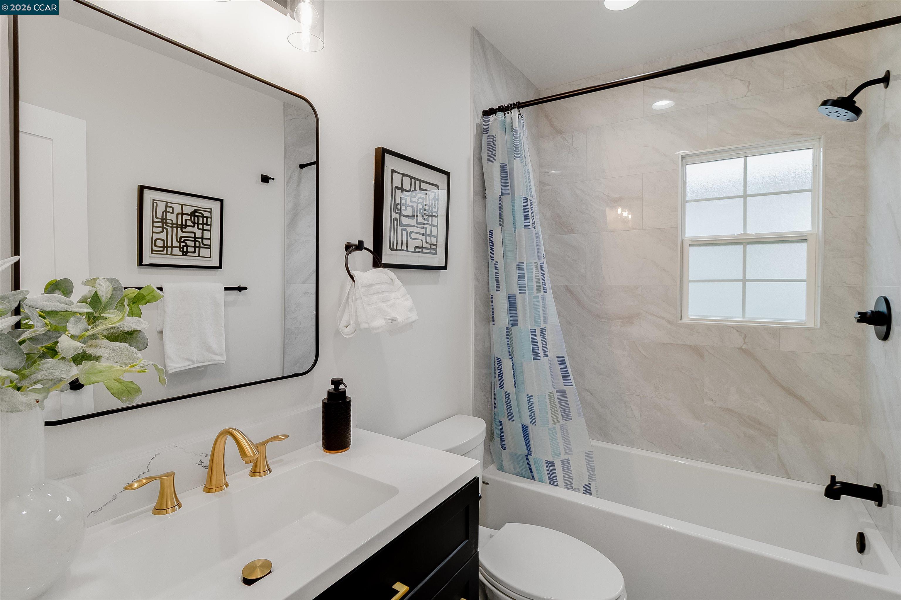 Detail Gallery Image 26 of 43 For 1604 Dwight Way, Berkeley,  CA 94703 - 2 Beds | 1 Baths