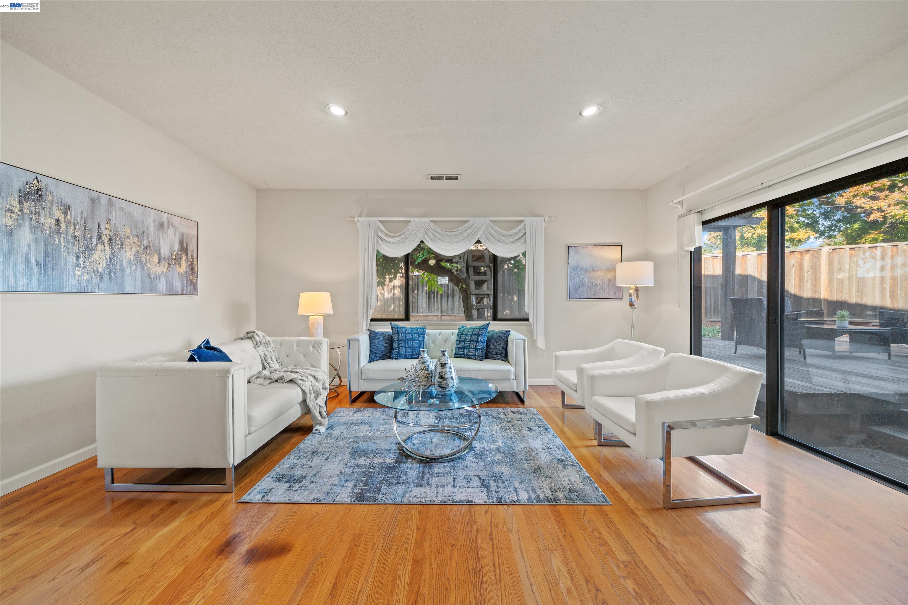 Detail Gallery Image 12 of 48 For 3393 Sutton Loop, Fremont,  CA 94536 - 4 Beds | 3 Baths