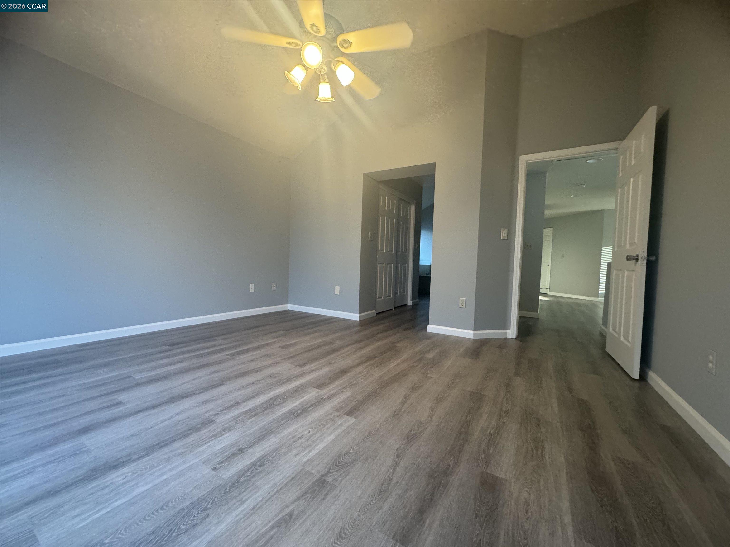 Detail Gallery Image 6 of 10 For 4504 Muledeer Ct, Antioch,  CA 94509 - 5 Beds | 3 Baths