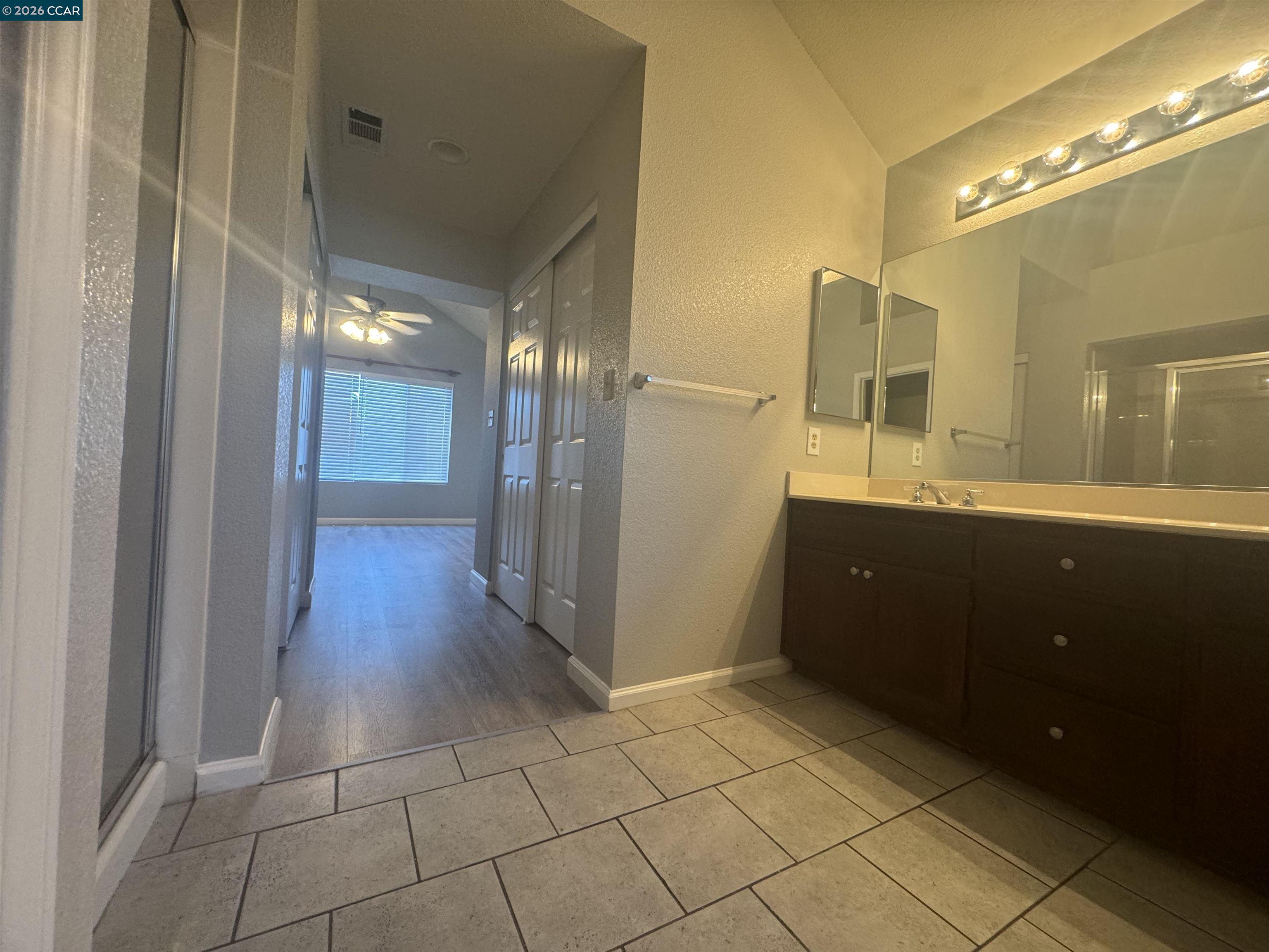 Detail Gallery Image 9 of 10 For 4504 Muledeer Ct, Antioch,  CA 94509 - 5 Beds | 3 Baths