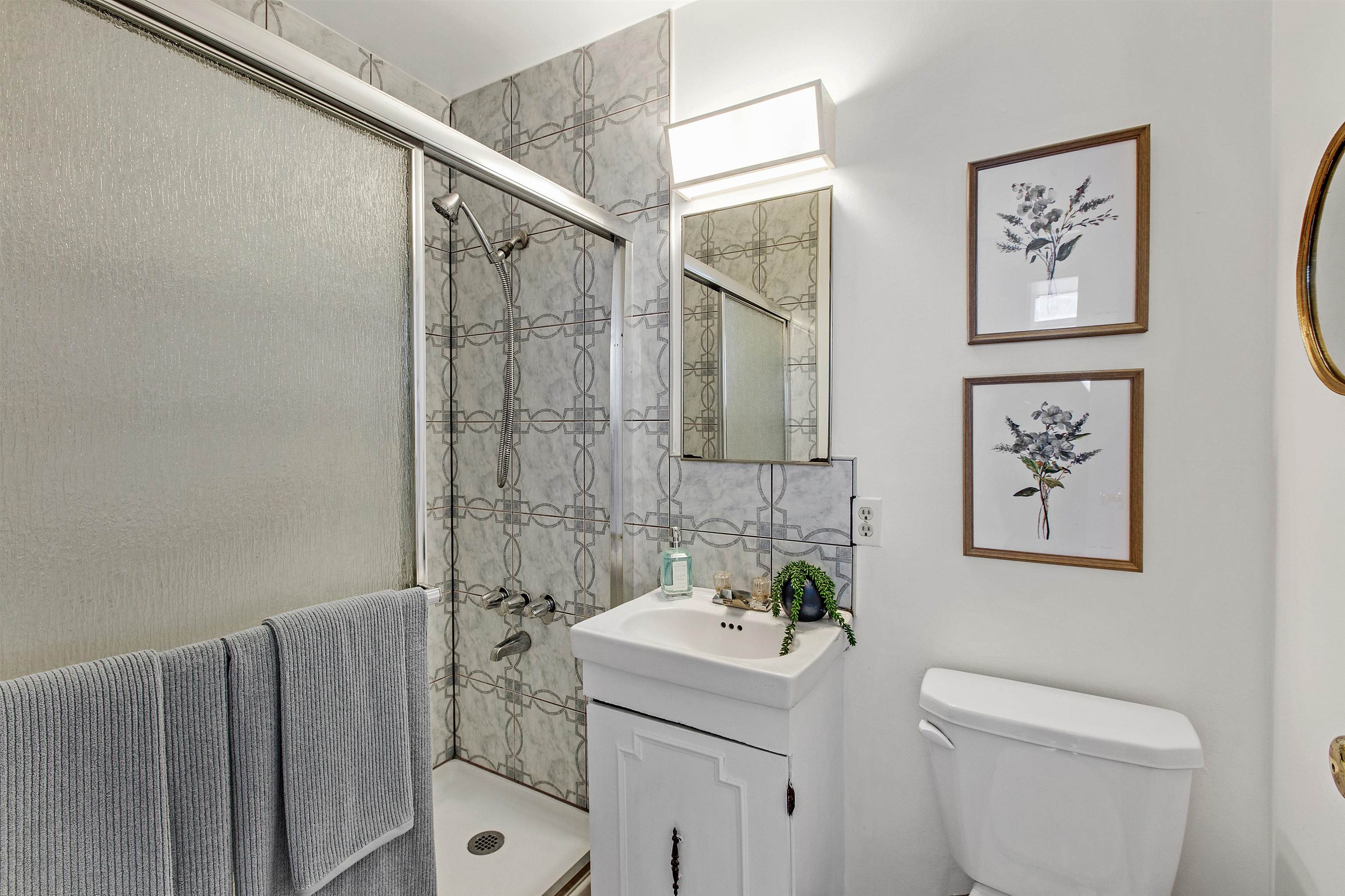 Detail Gallery Image 11 of 19 For 1540 Ofarrell St #1,  San Francisco,  CA 94115 - 3 Beds | 2 Baths
