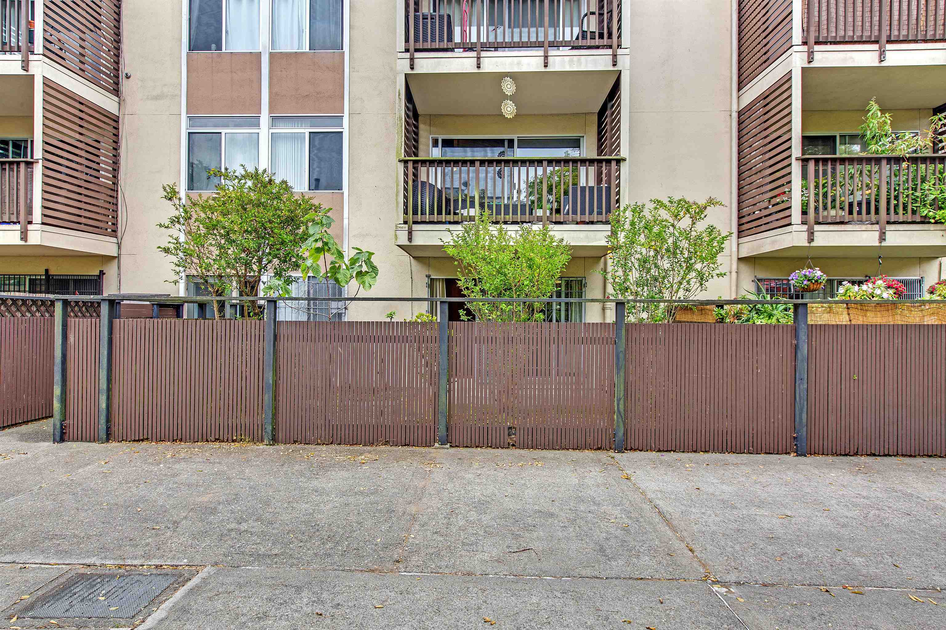 Detail Gallery Image 12 of 19 For 1540 Ofarrell St #1,  San Francisco,  CA 94115 - 3 Beds | 2 Baths