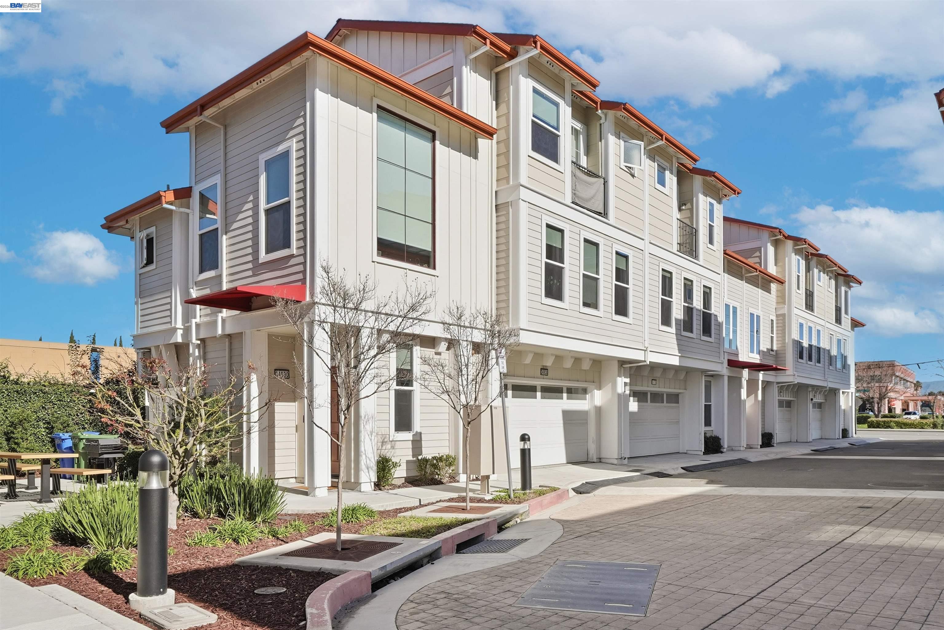 Photo #3: 41123897 Listing: Photo #3