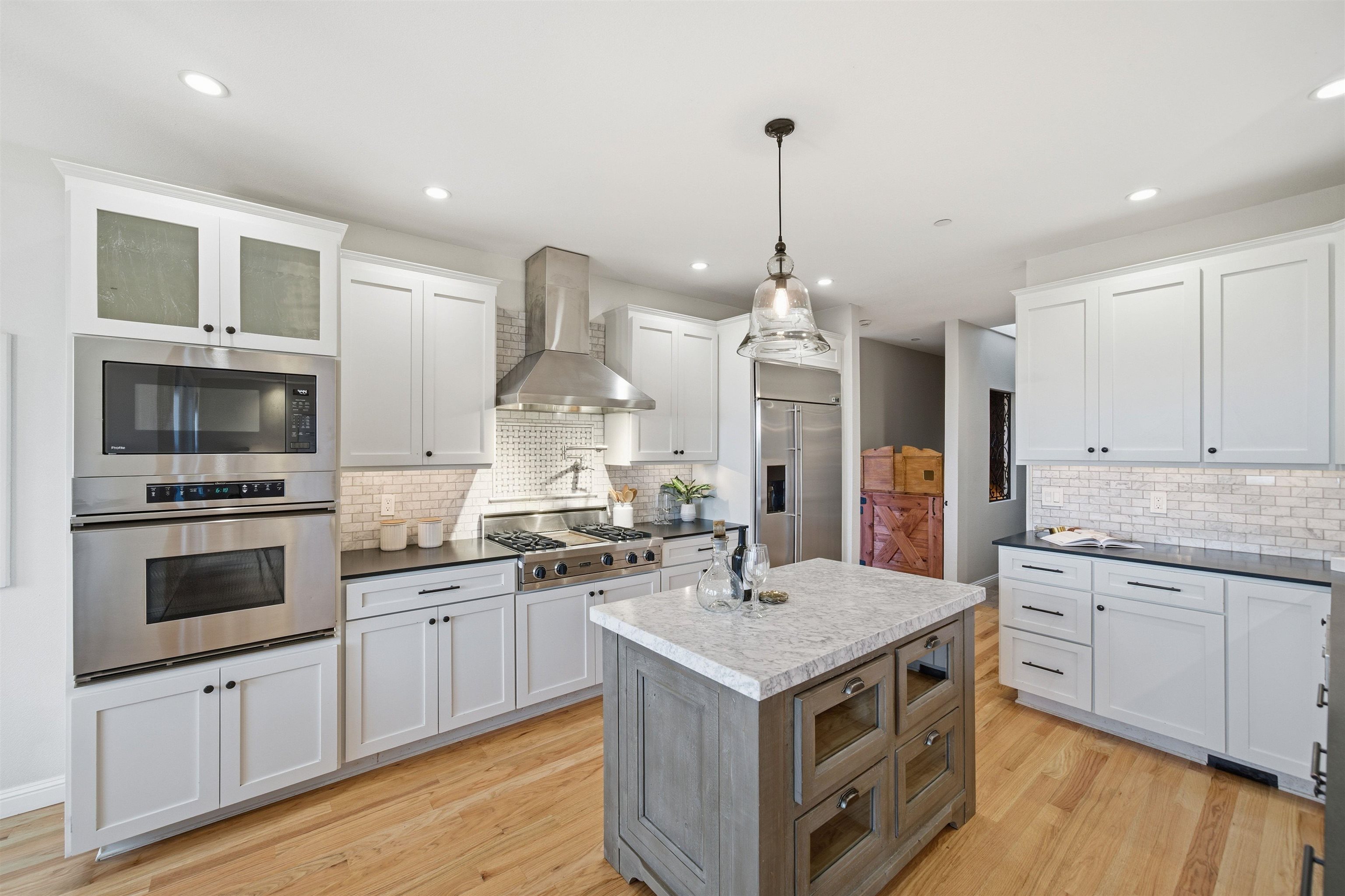 Detail Gallery Image 15 of 49 For 24785 Fairview Ave, Hayward,  CA 94542 - 3 Beds | 2 Baths