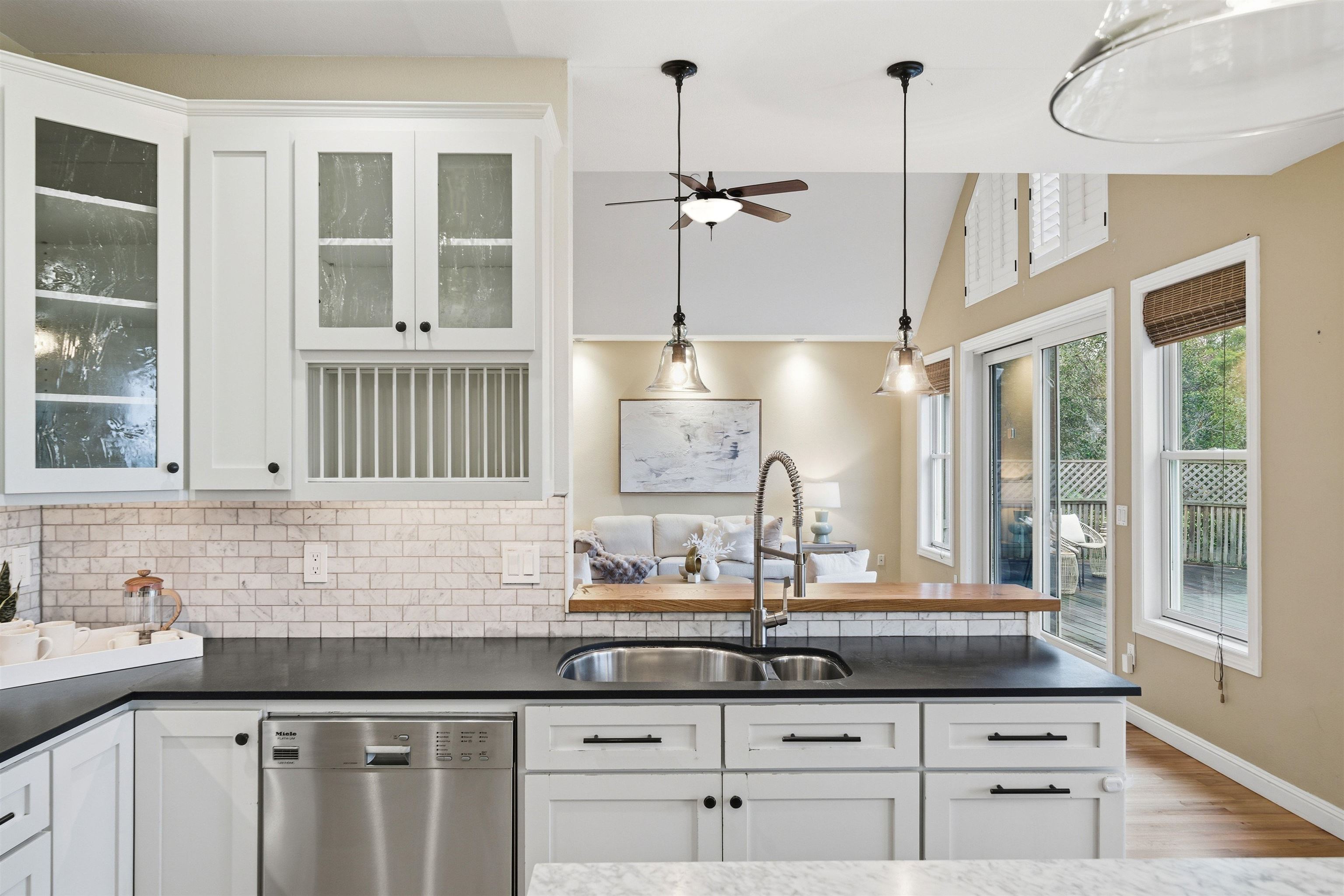 Detail Gallery Image 18 of 49 For 24785 Fairview Ave, Hayward,  CA 94542 - 3 Beds | 2 Baths