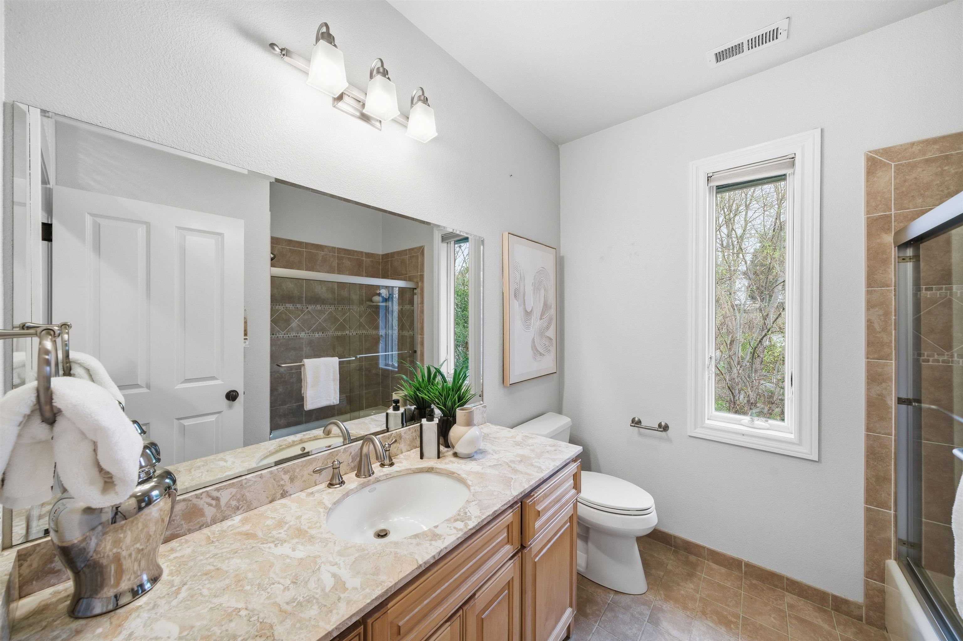 Detail Gallery Image 25 of 49 For 24785 Fairview Ave, Hayward,  CA 94542 - 3 Beds | 2 Baths