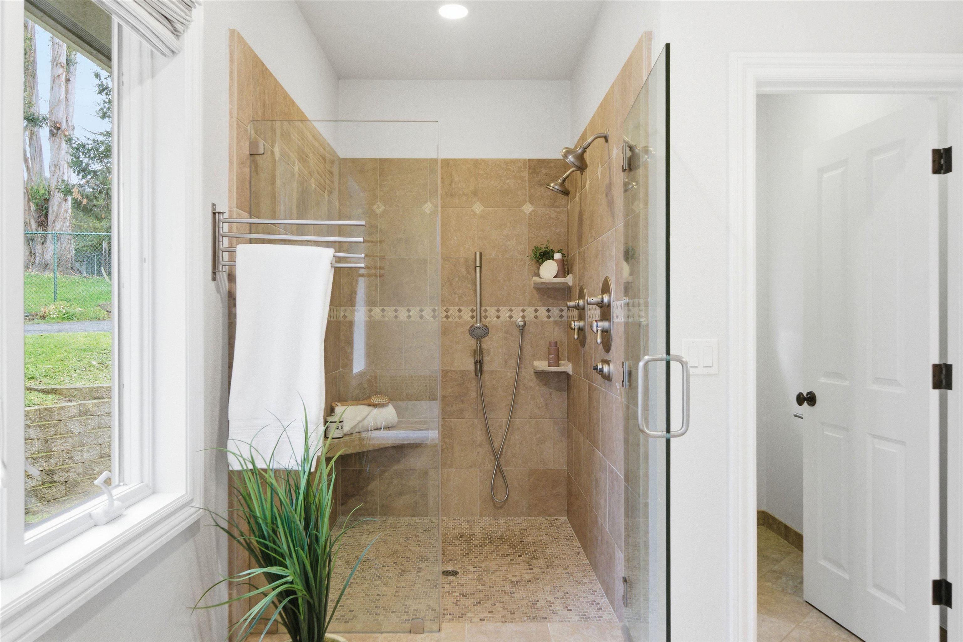 Detail Gallery Image 31 of 49 For 24785 Fairview Ave, Hayward,  CA 94542 - 3 Beds | 2 Baths