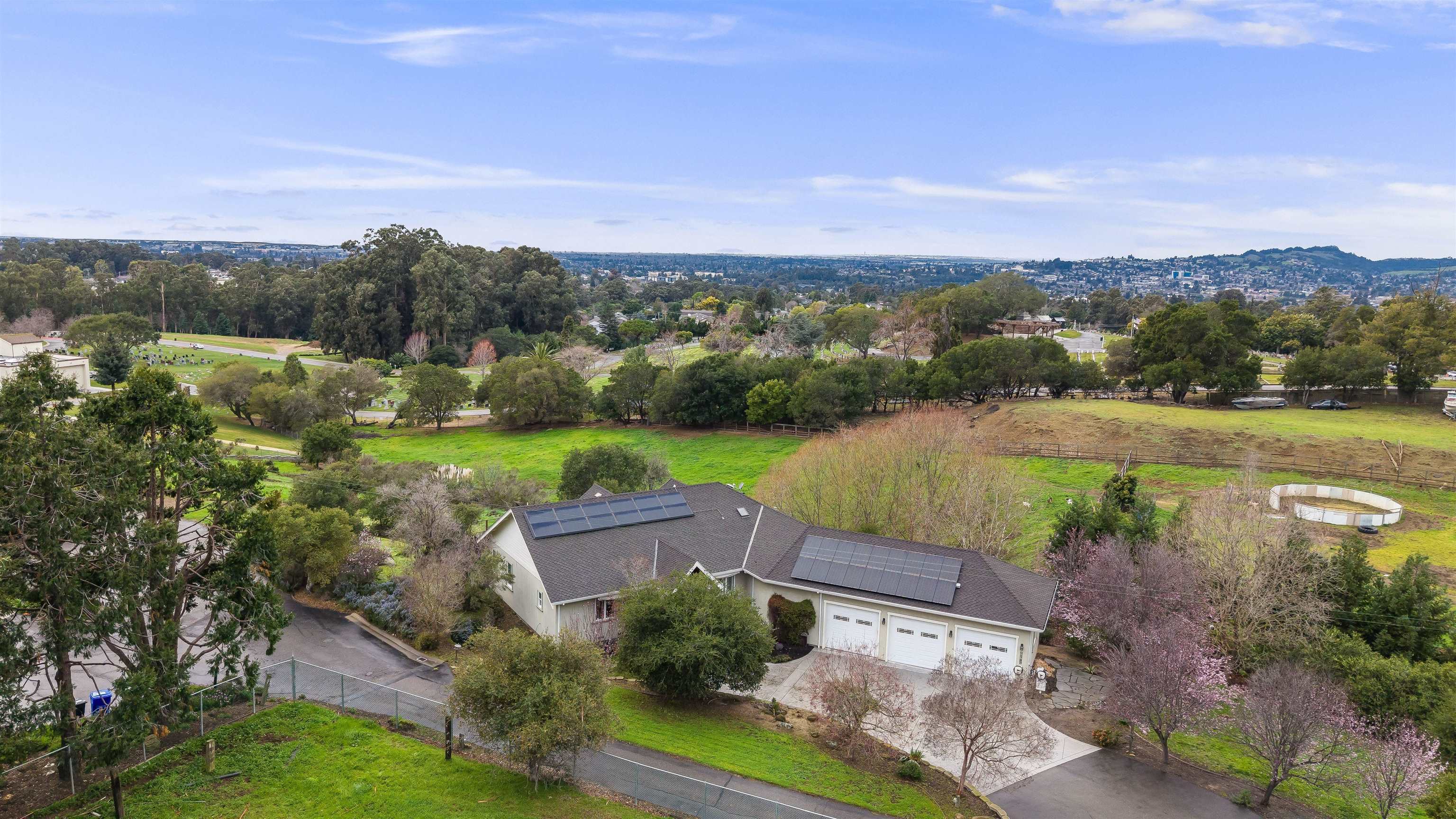 Detail Gallery Image 40 of 49 For 24785 Fairview Ave, Hayward,  CA 94542 - 3 Beds | 2 Baths