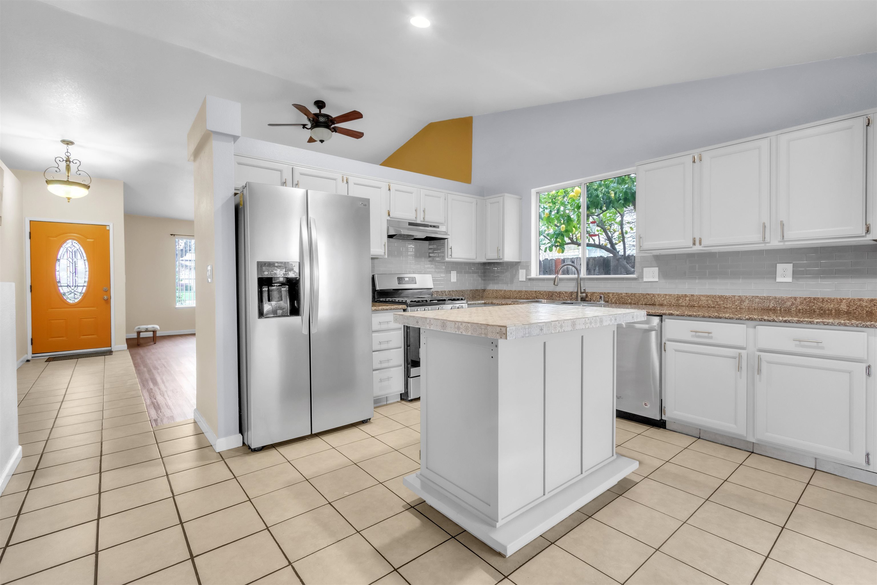 Detail Gallery Image 11 of 42 For 14061 Jasper St, Lathrop,  CA 95330 - 3 Beds | 2 Baths