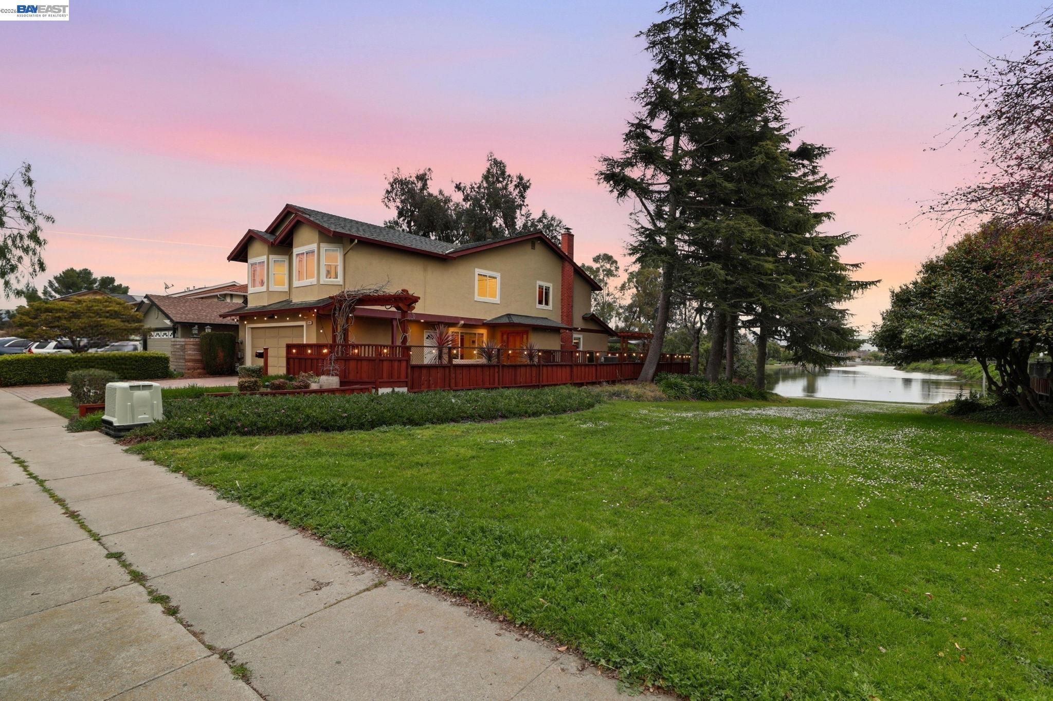 Detail Gallery Image 4 of 59 For 5136 Ramsgate Dr, Newark,  CA 94560 - 4 Beds | 2/1 Baths