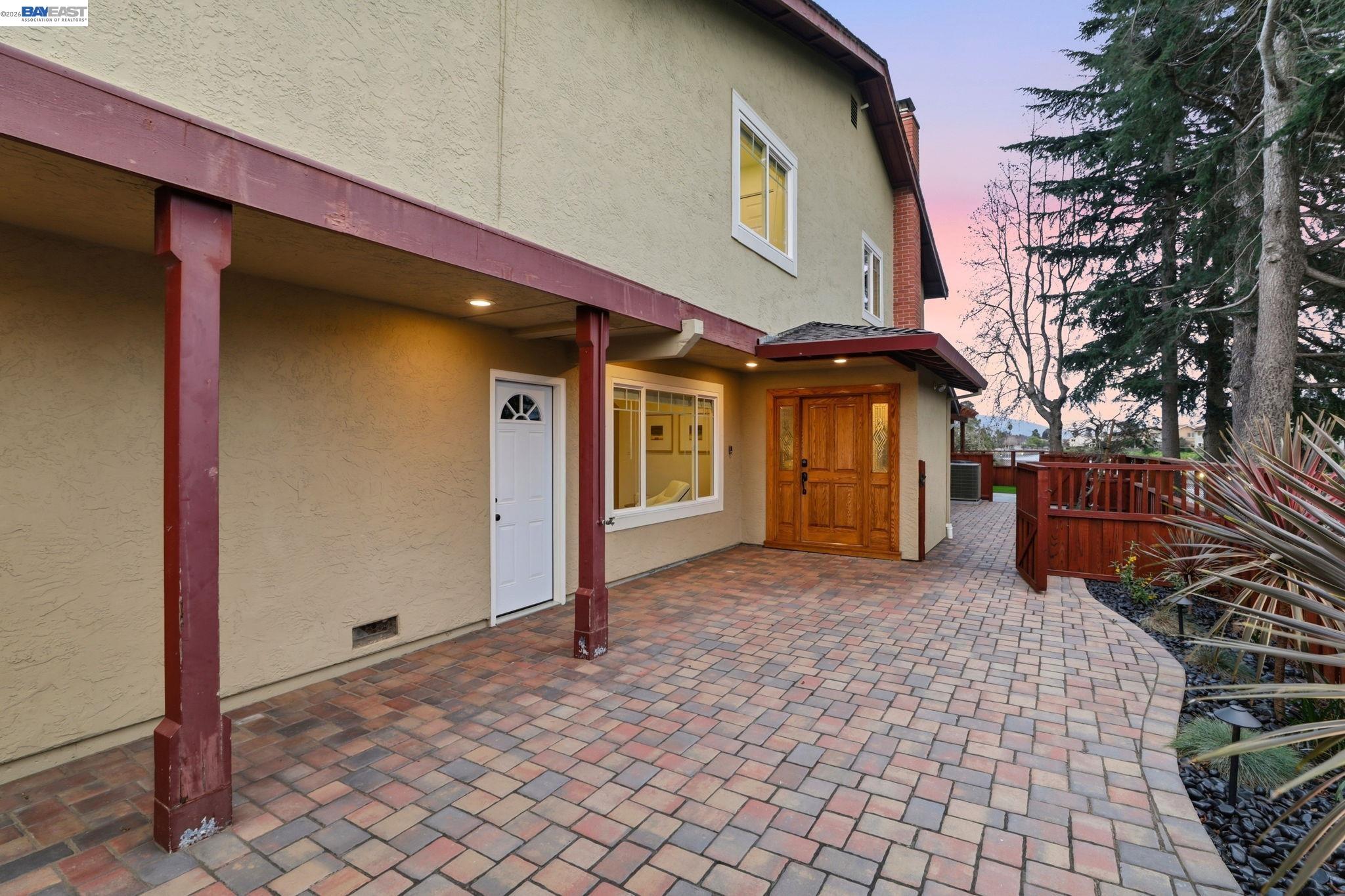 Detail Gallery Image 5 of 59 For 5136 Ramsgate Dr, Newark,  CA 94560 - 4 Beds | 2/1 Baths