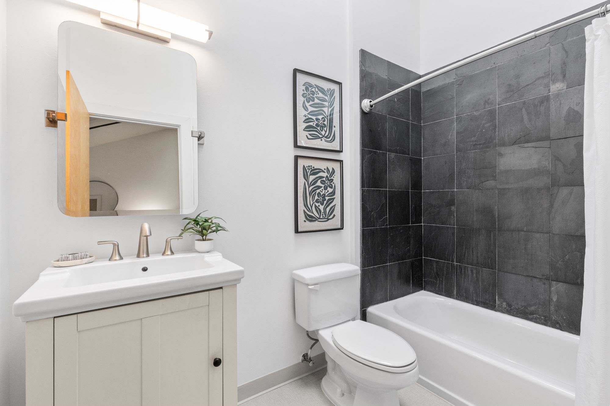 Detail Gallery Image 21 of 28 For 2875 Glascock St #209,  Oakland,  CA 94601 - 2 Beds | 2 Baths