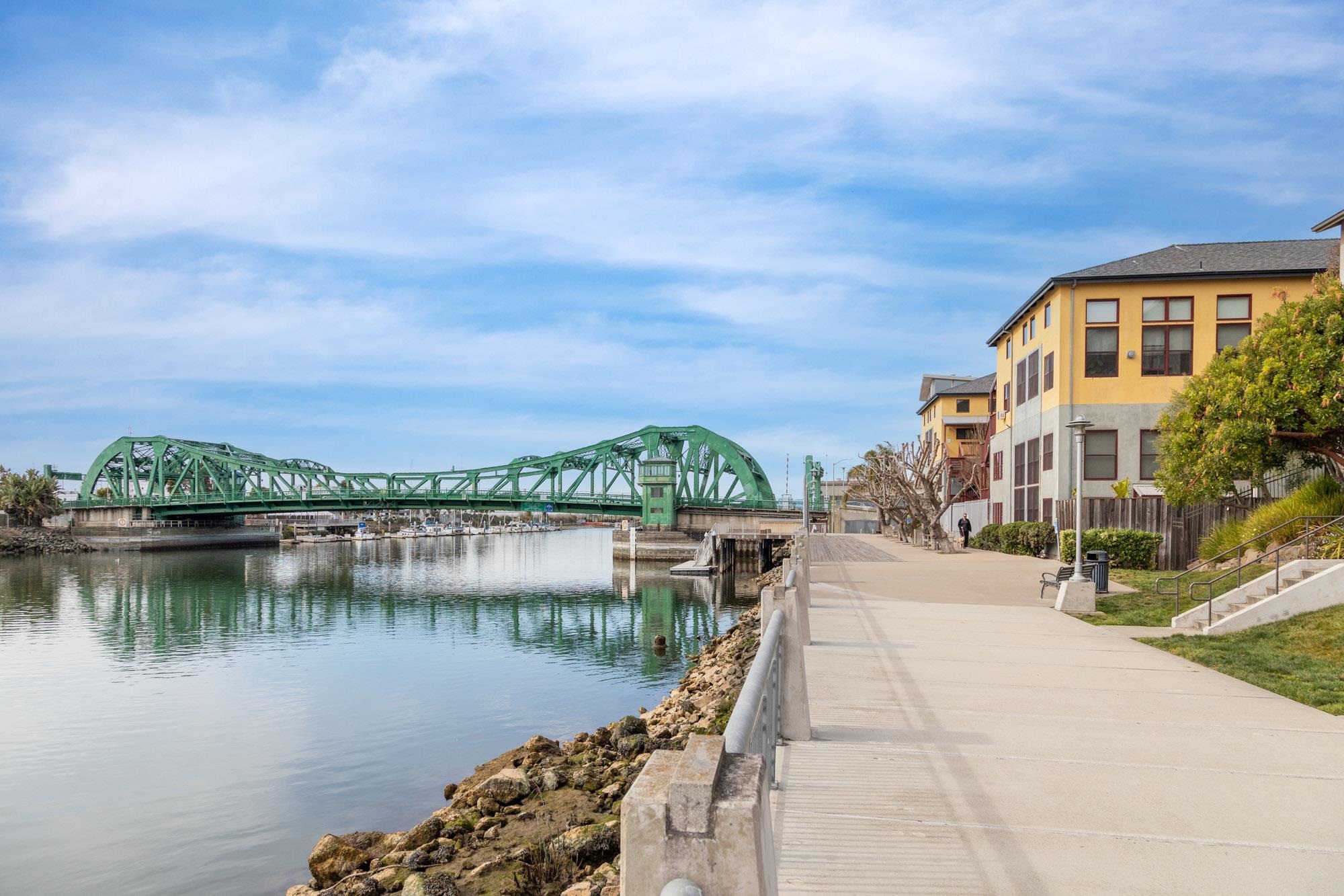 Detail Gallery Image 25 of 28 For 2875 Glascock St #209,  Oakland,  CA 94601 - 2 Beds | 2 Baths