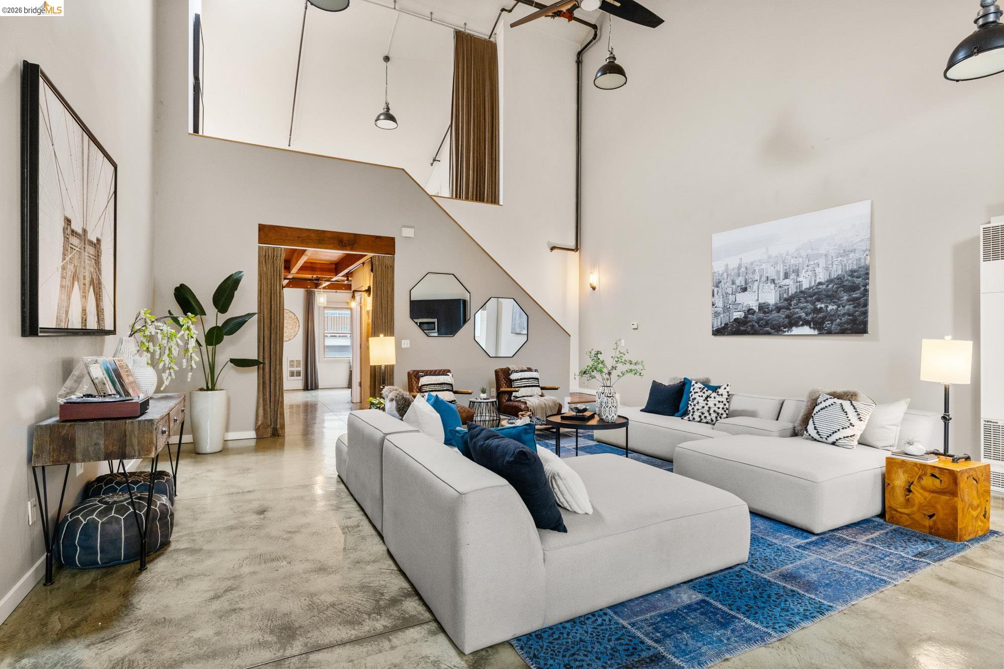 Detail Gallery Image 8 of 28 For 2875 Glascock St #209,  Oakland,  CA 94601 - 2 Beds | 2 Baths