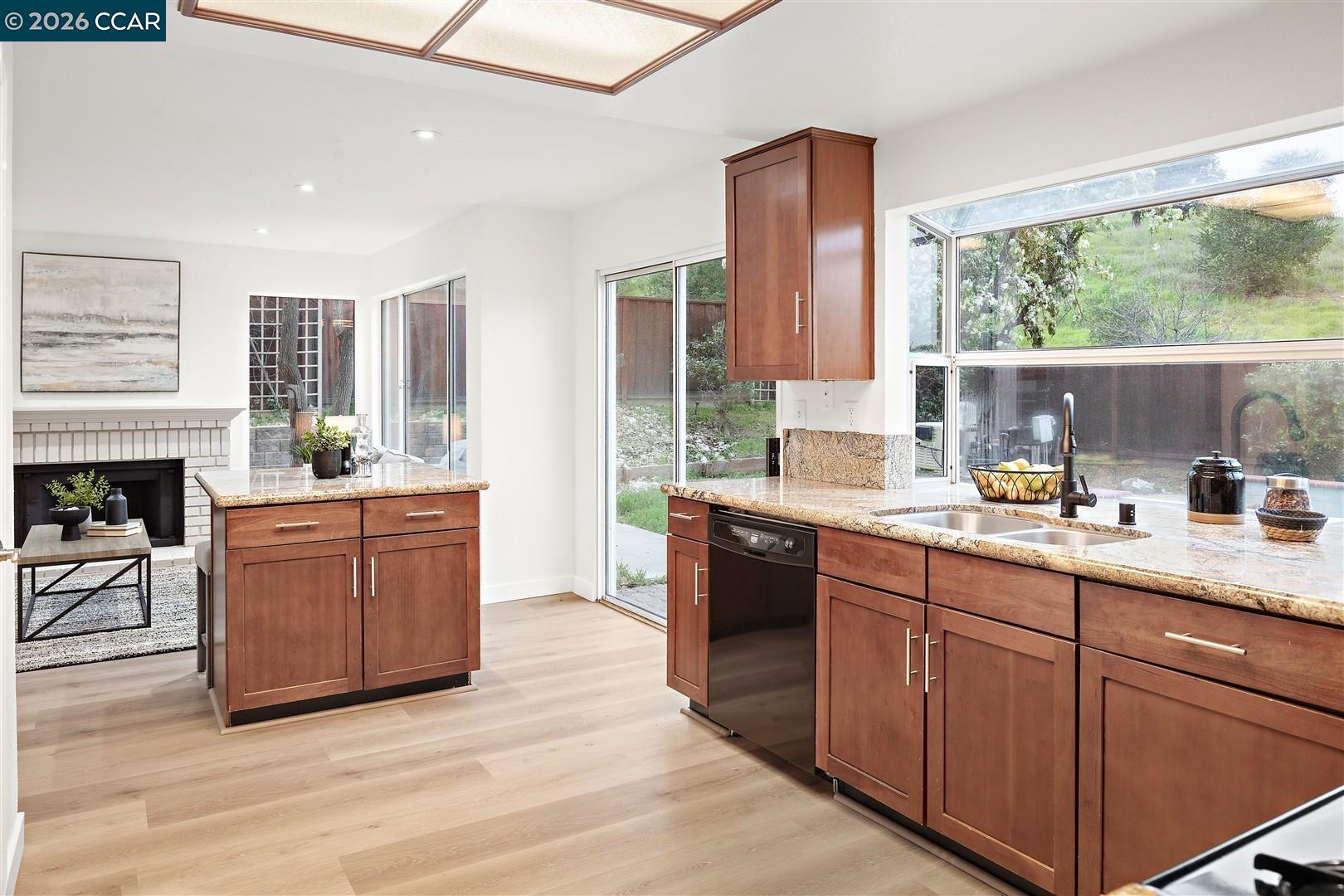 Detail Gallery Image 15 of 56 For 5104 Carriage Way, Antioch,  CA 94531 - 4 Beds | 3 Baths