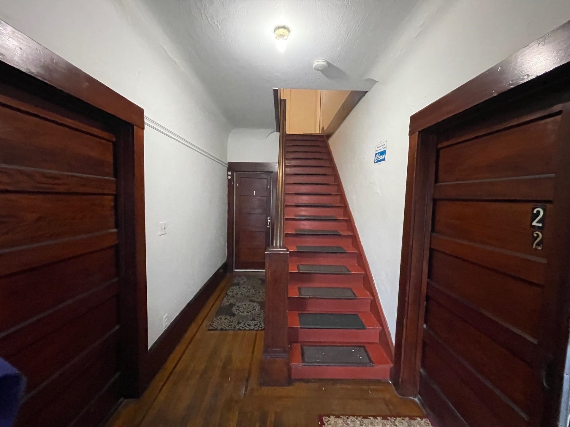 Detail Gallery Image 4 of 12 For 717 Brockhurst St, Oakland,  CA 94609 - – Beds | – Baths