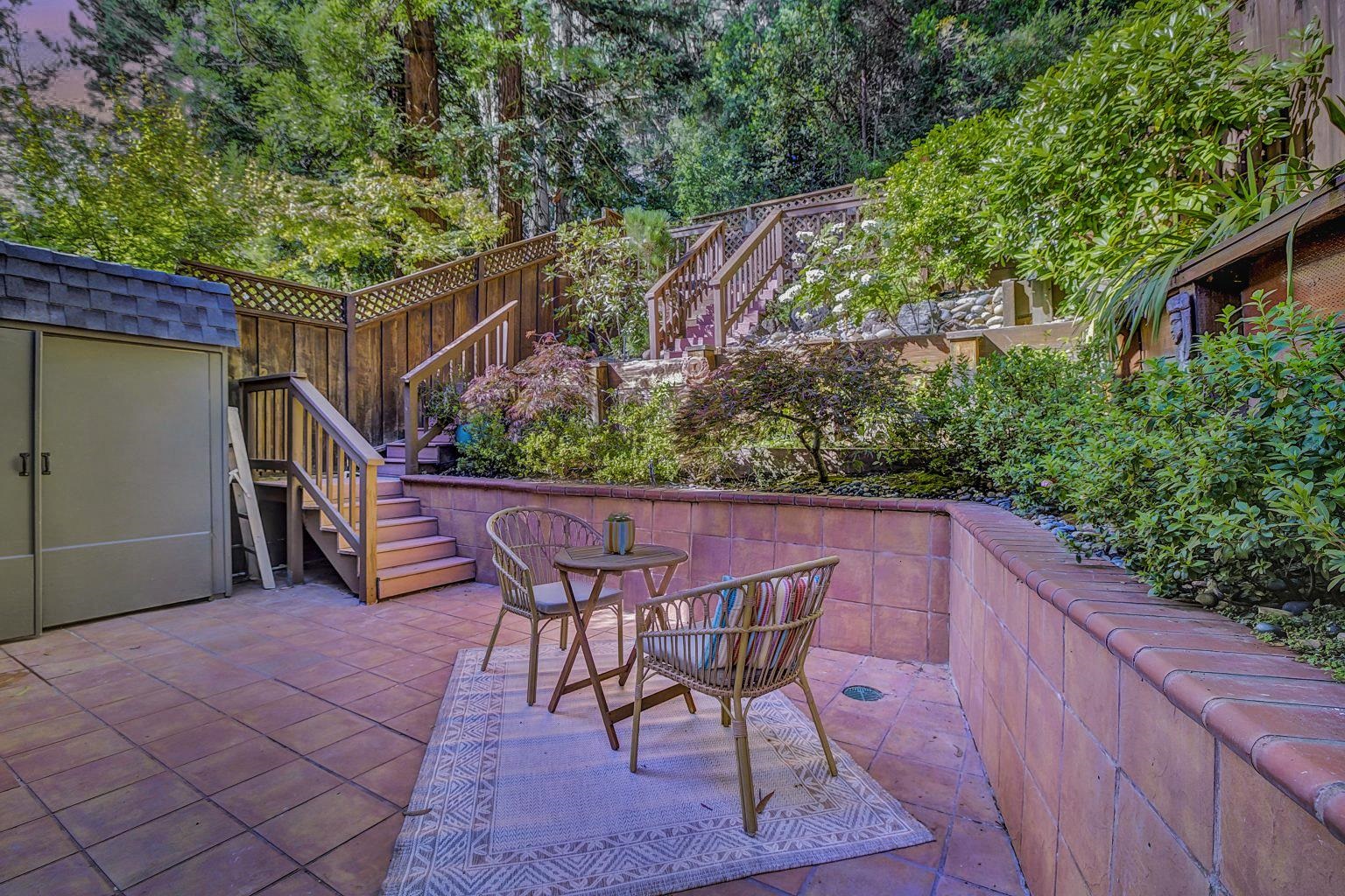 Detail Gallery Image 33 of 38 For 6635 Banning Dr, Oakland,  CA 94611 - 2 Beds | 1/1 Baths