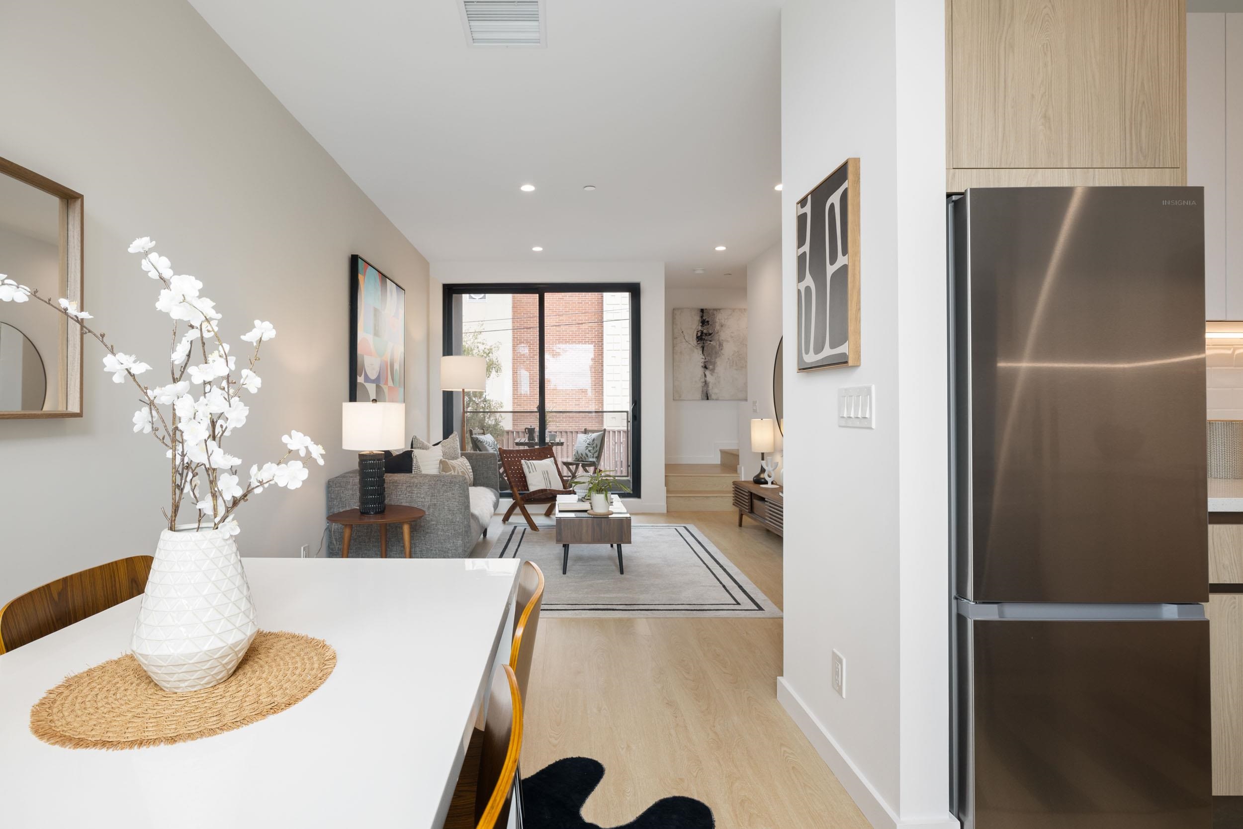 Detail Gallery Image 13 of 34 For 1233 Hampel St., Oakland,  CA 94602 - 3 Beds | 2 Baths