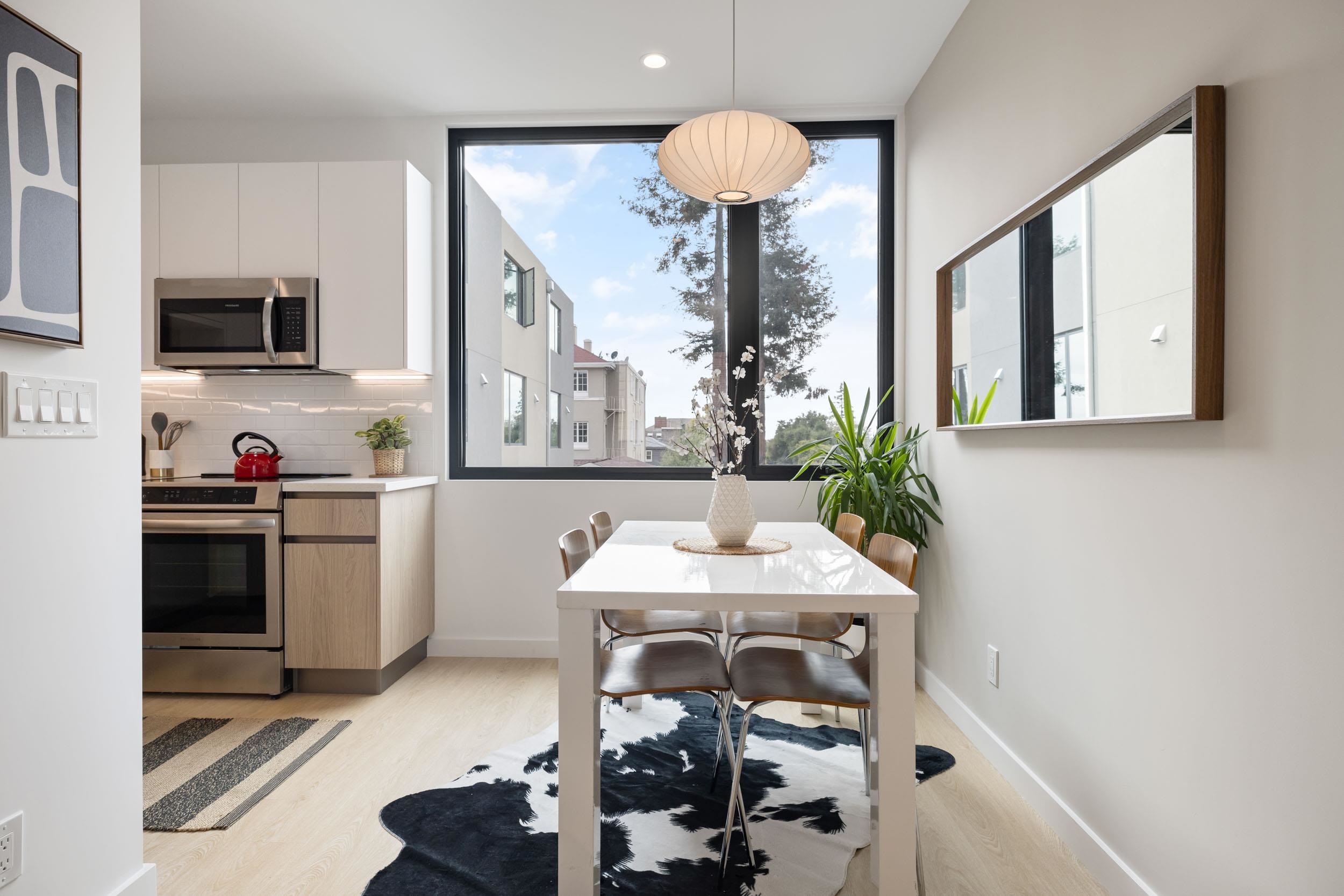 Detail Gallery Image 22 of 34 For 1233 Hampel St., Oakland,  CA 94602 - 3 Beds | 2 Baths