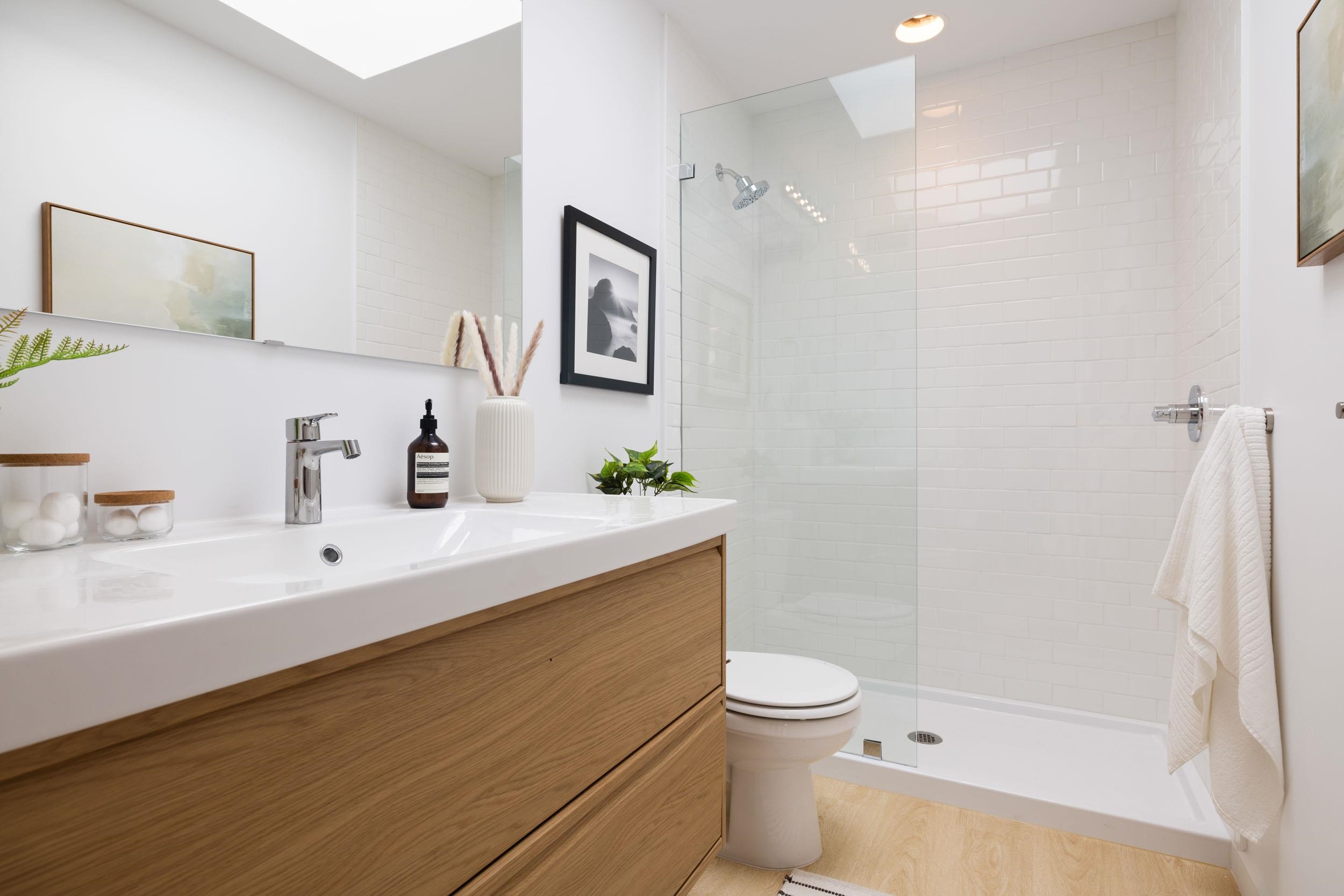 Detail Gallery Image 26 of 34 For 1233 Hampel St., Oakland,  CA 94602 - 3 Beds | 2 Baths