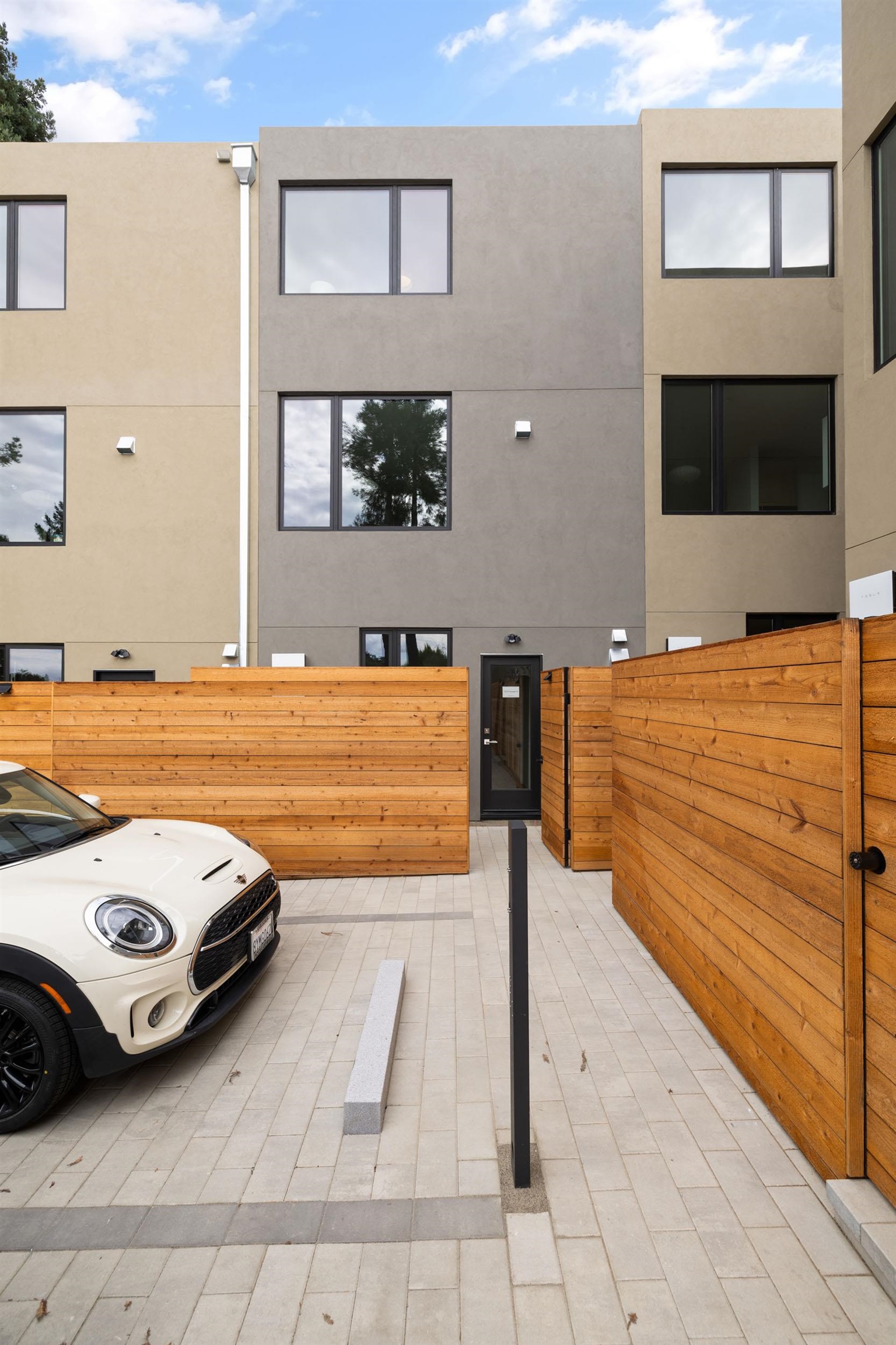 Detail Gallery Image 33 of 34 For 1233 Hampel St., Oakland,  CA 94602 - 3 Beds | 2 Baths