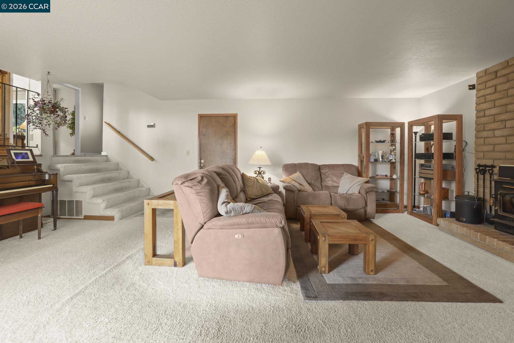 Detail Gallery Image 16 of 31 For 61 Banbridge Pl, Pleasant Hill,  CA 94523 - 4 Beds | 2/1 Baths