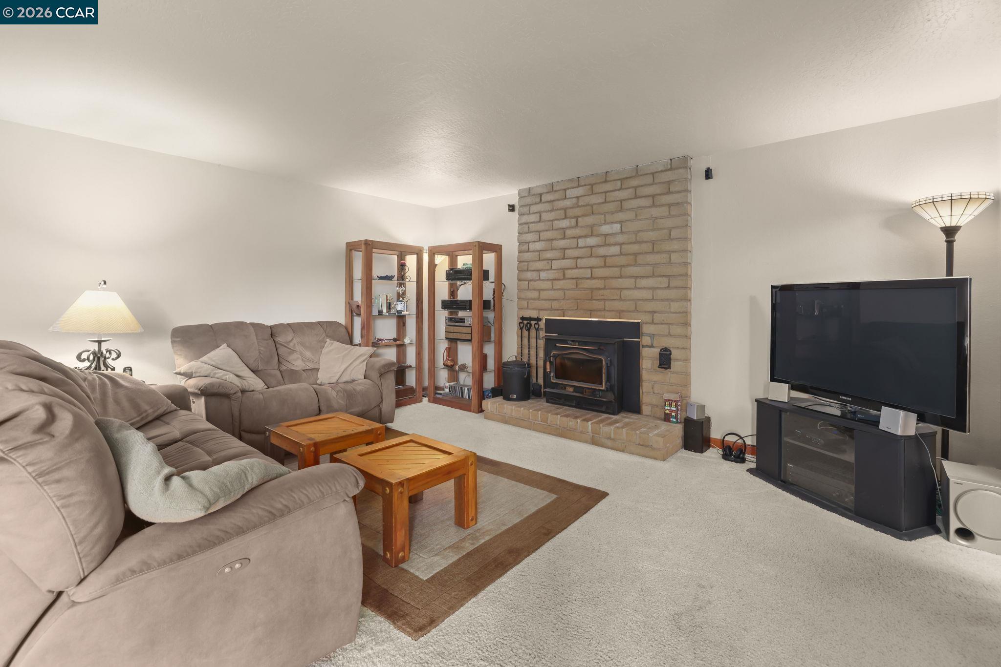 Detail Gallery Image 17 of 31 For 61 Banbridge Pl, Pleasant Hill,  CA 94523 - 4 Beds | 2/1 Baths