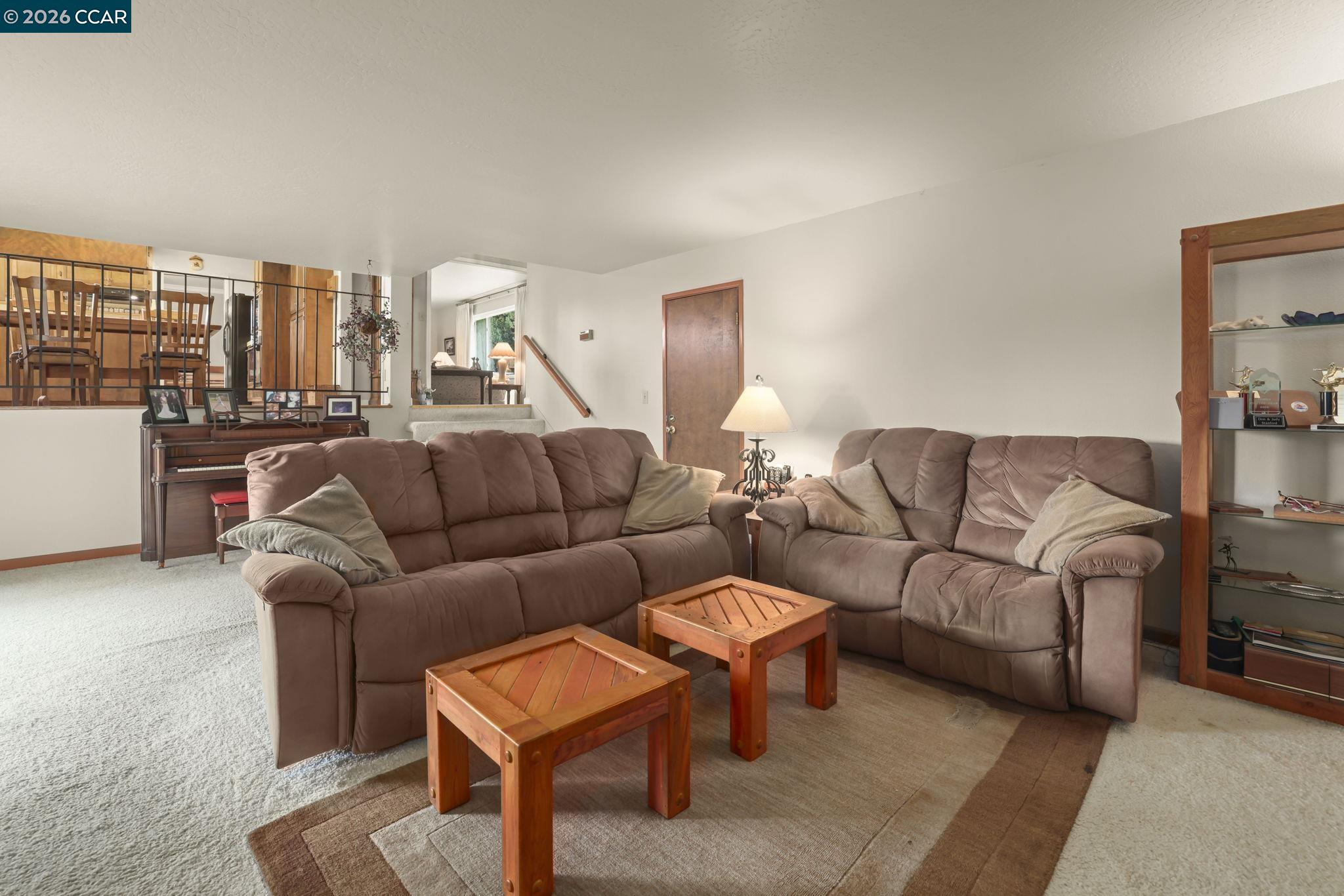 Detail Gallery Image 18 of 31 For 61 Banbridge Pl, Pleasant Hill,  CA 94523 - 4 Beds | 2/1 Baths