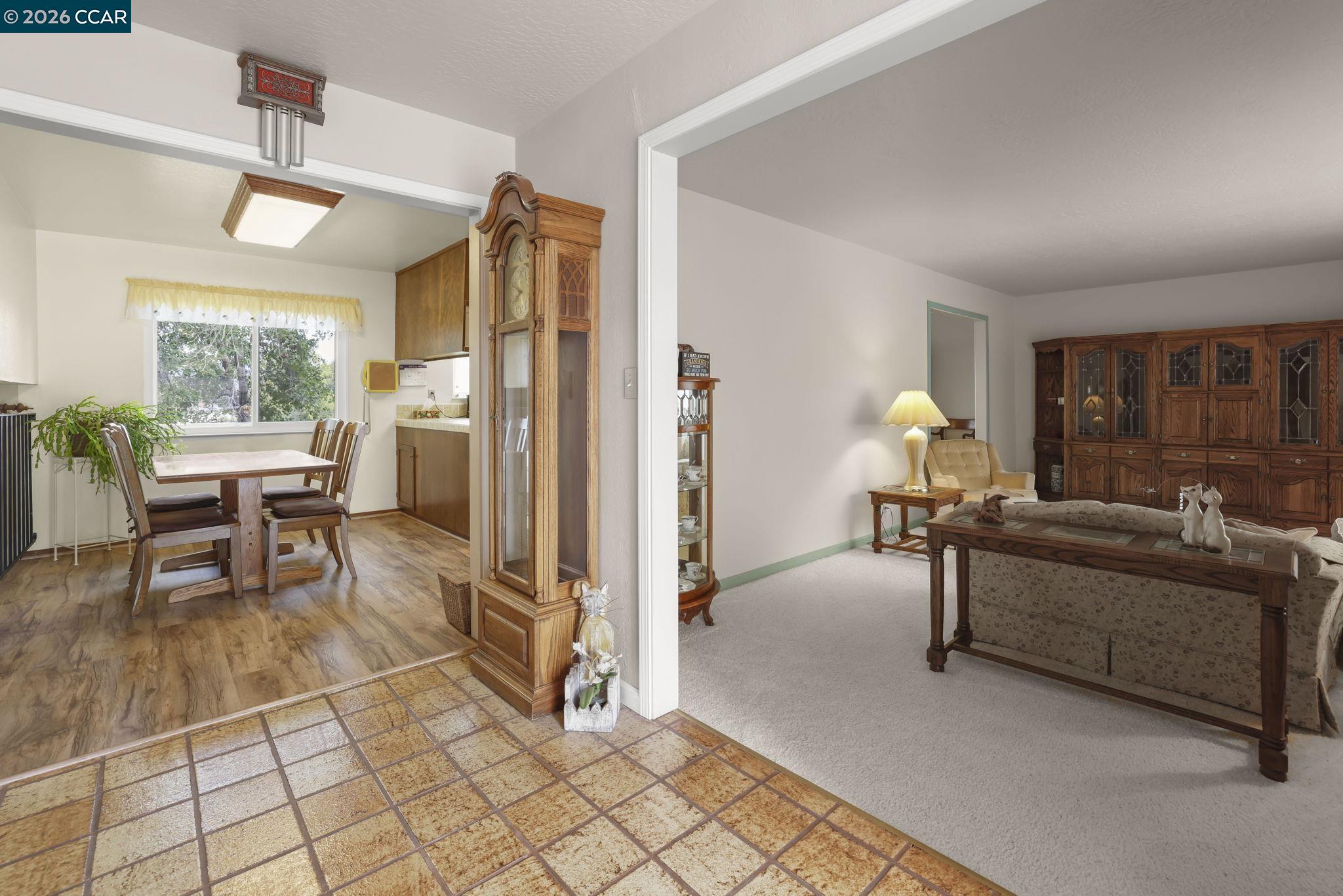 Detail Gallery Image 5 of 31 For 61 Banbridge Pl, Pleasant Hill,  CA 94523 - 4 Beds | 2/1 Baths