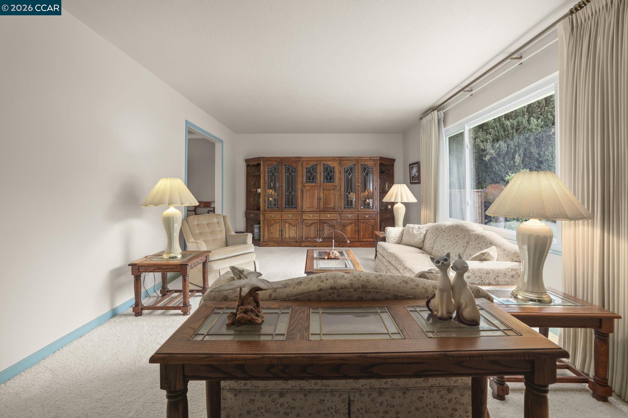 Detail Gallery Image 6 of 31 For 61 Banbridge Pl, Pleasant Hill,  CA 94523 - 4 Beds | 2/1 Baths