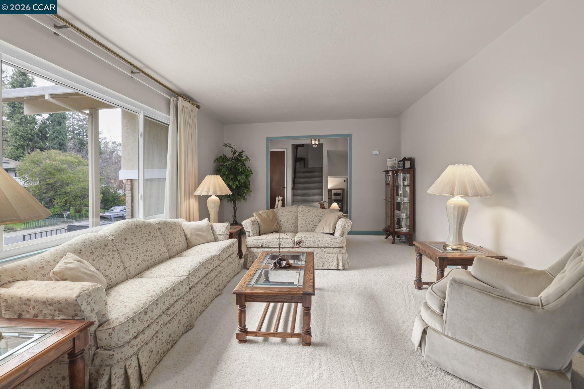 Detail Gallery Image 7 of 31 For 61 Banbridge Pl, Pleasant Hill,  CA 94523 - 4 Beds | 2/1 Baths