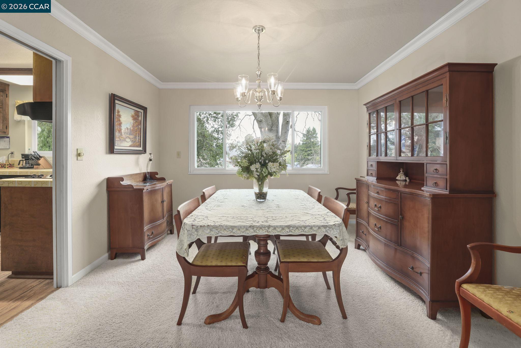 Detail Gallery Image 9 of 31 For 61 Banbridge Pl, Pleasant Hill,  CA 94523 - 4 Beds | 2/1 Baths