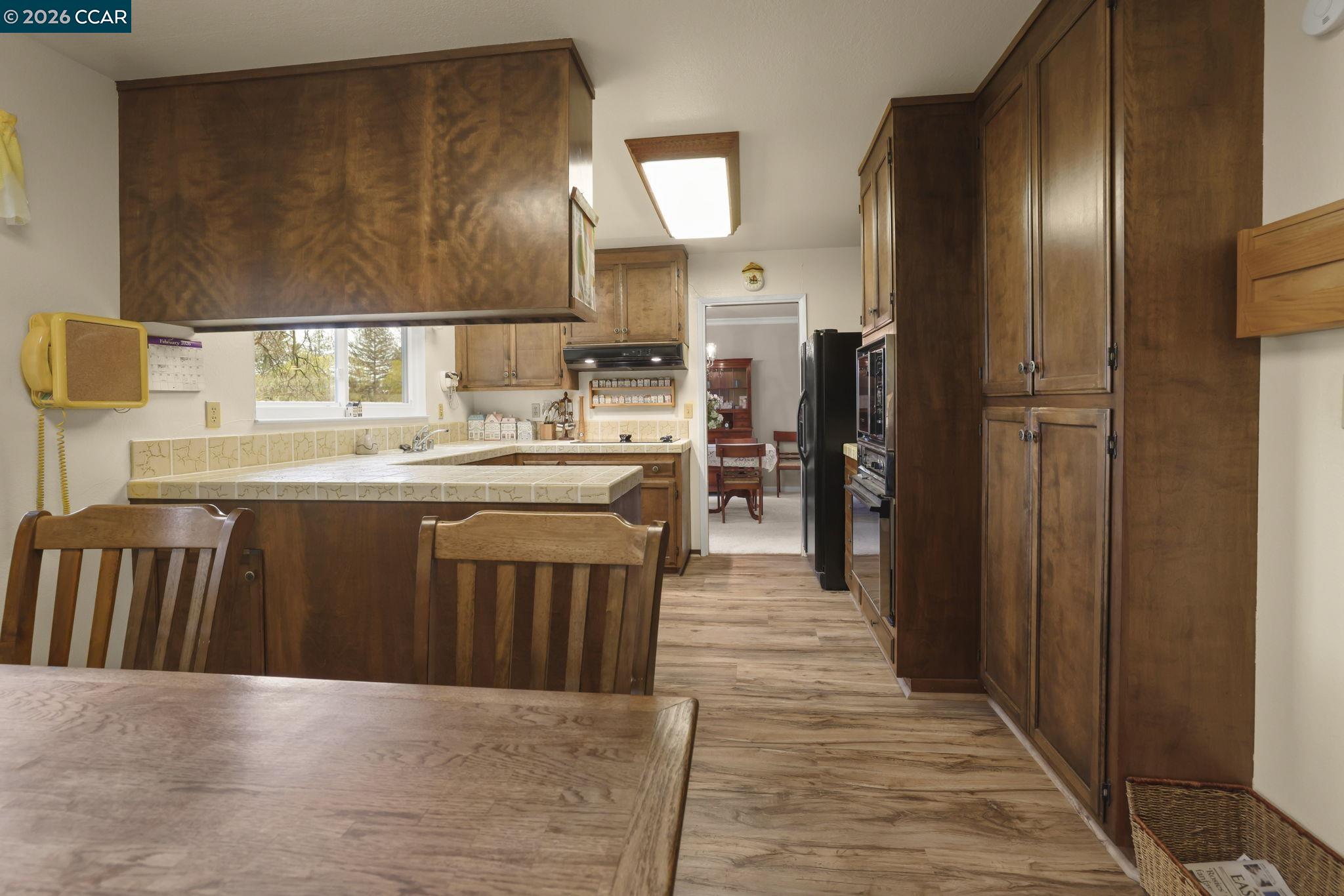 Detail Gallery Image 10 of 31 For 61 Banbridge Pl, Pleasant Hill,  CA 94523 - 4 Beds | 2/1 Baths