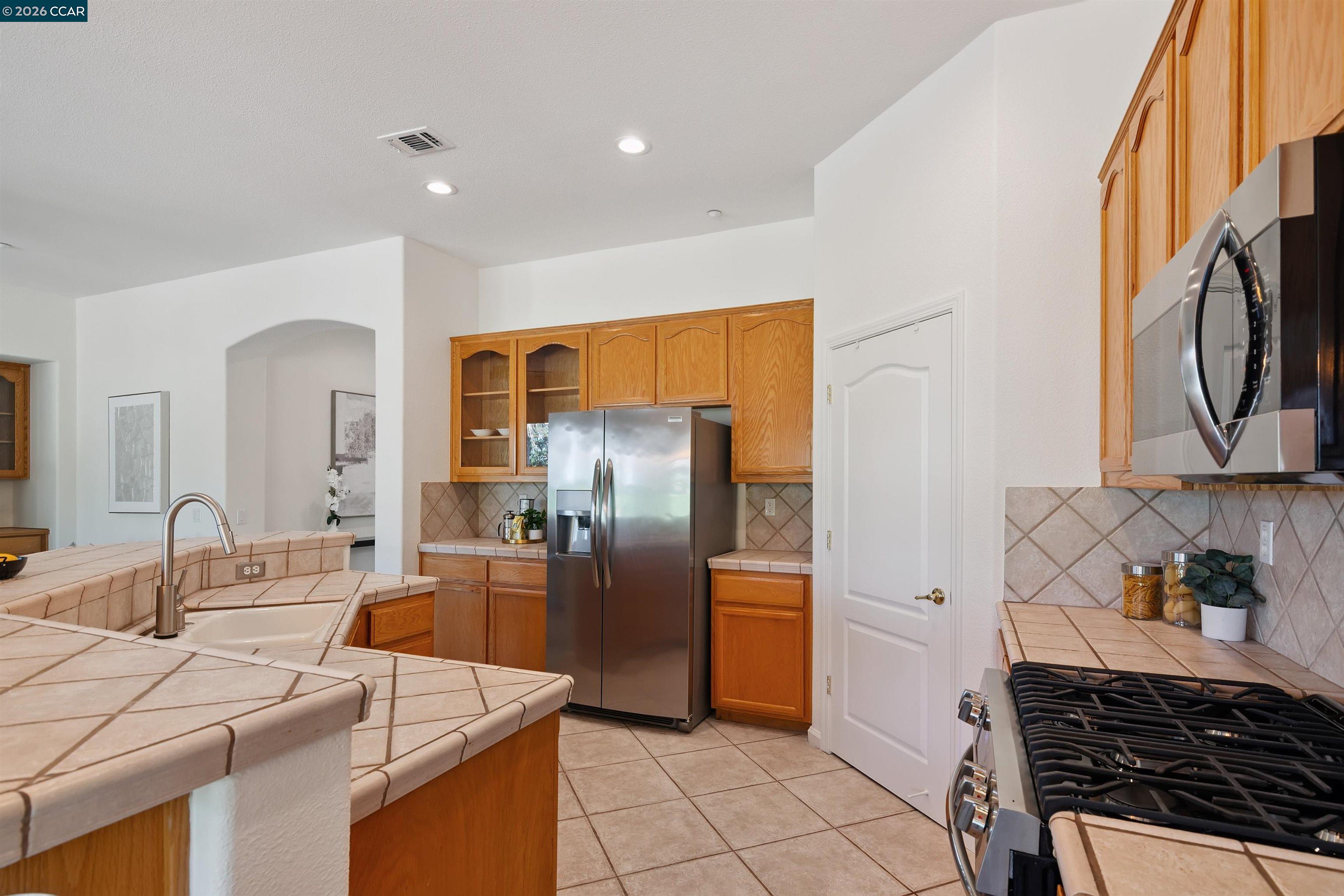 Detail Gallery Image 12 of 39 For 595 Pomona Dr, Brentwood,  CA 94513 - 3 Beds | 2 Baths